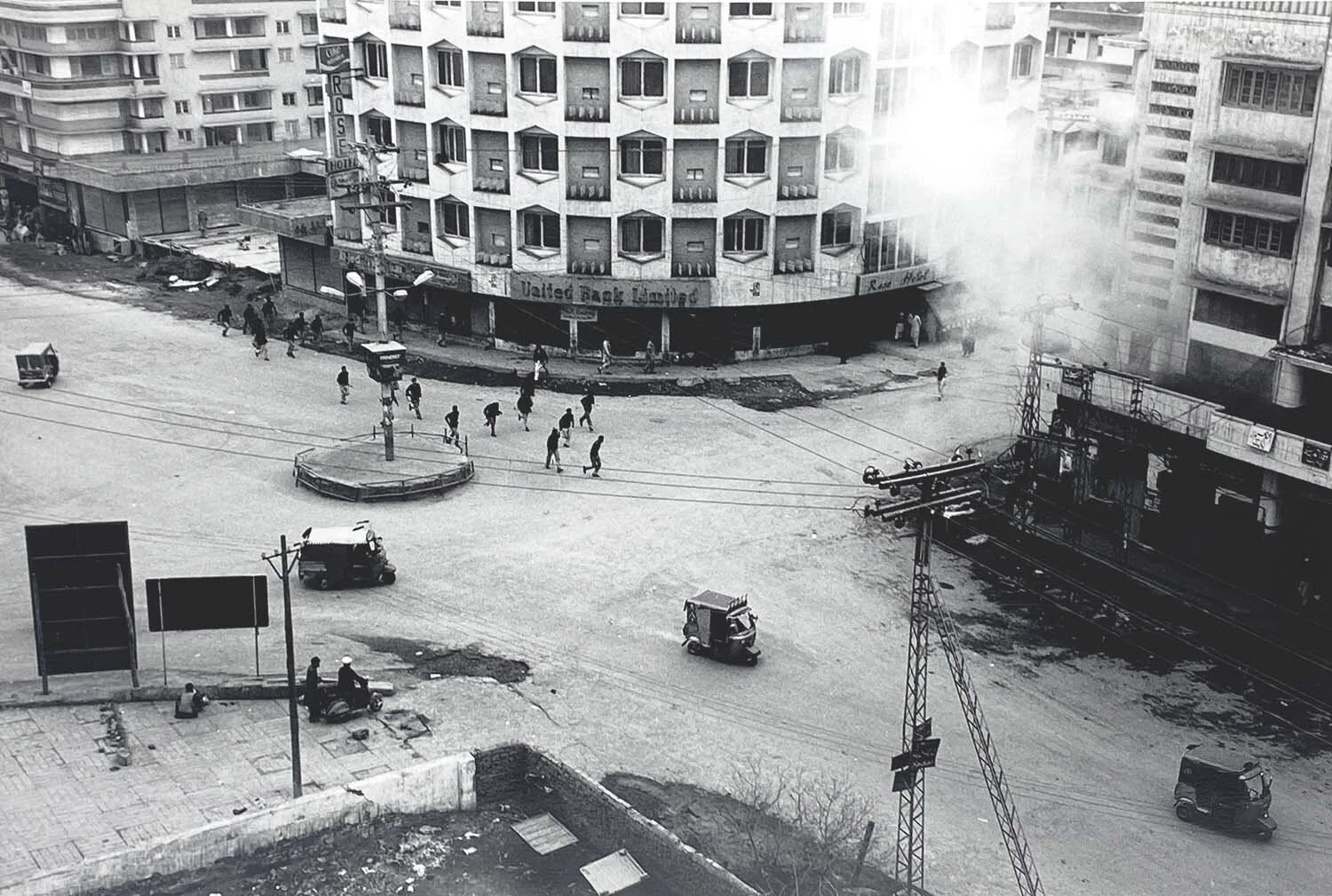 pakistan-peshawar-tear-gas-hemenway.jpg