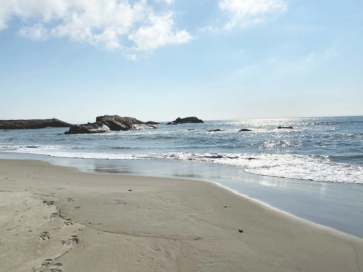 entering-sakonnet-beach .jpg