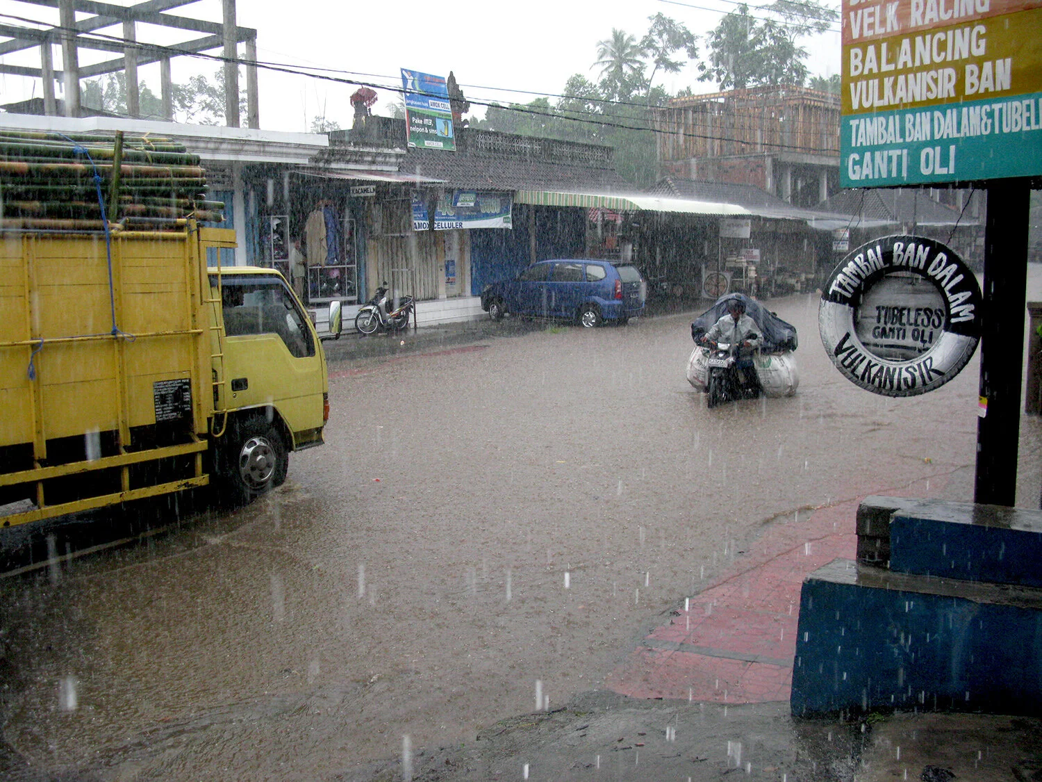 bali-rain.jpg