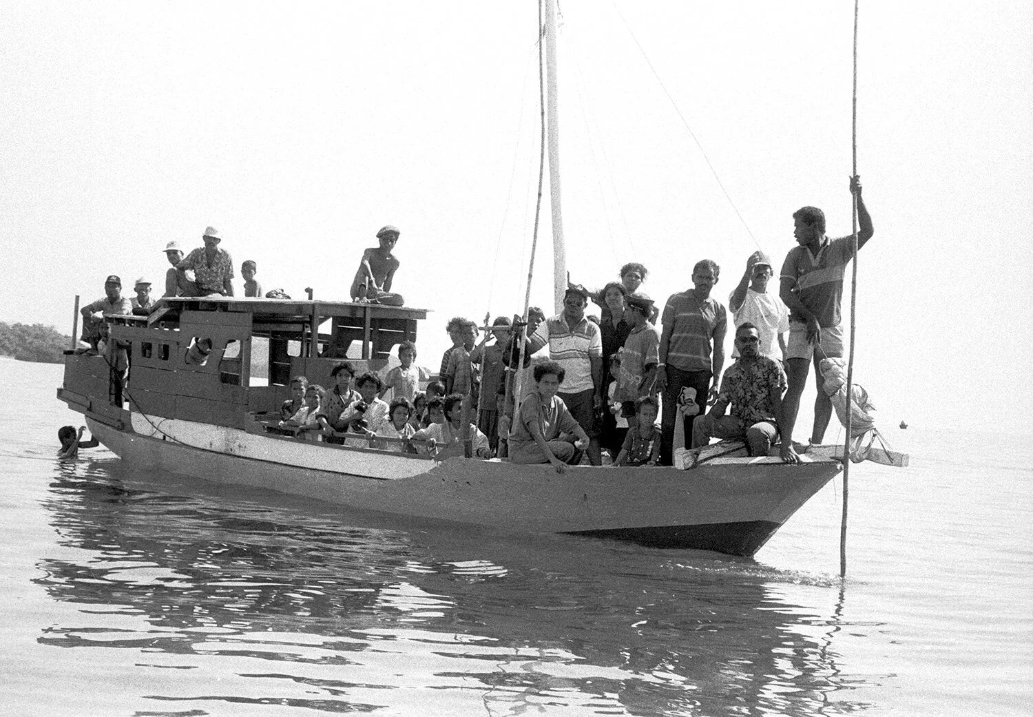 flores-boat.jpg