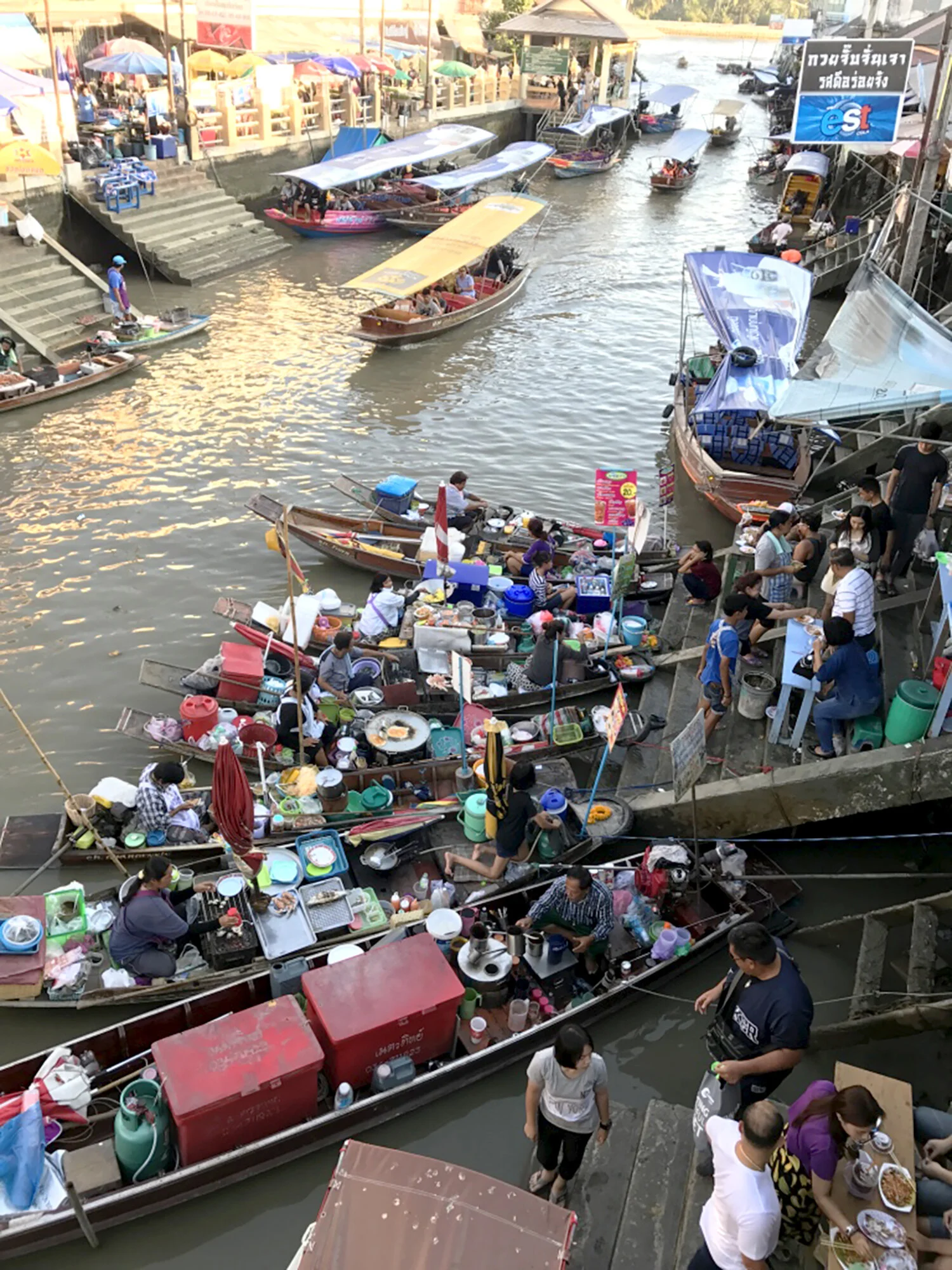 Amphawa Floating Market