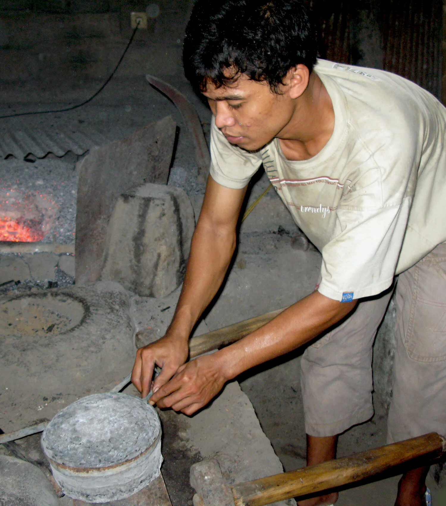 traditional-gamelan-instrument-making-bali.jpg