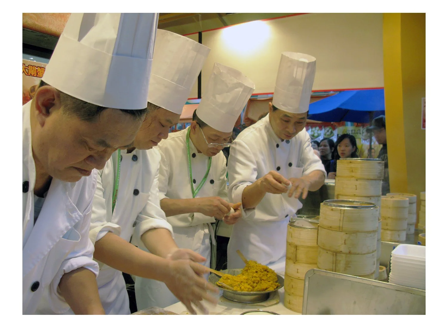 "Too many cooks spoil the broth"