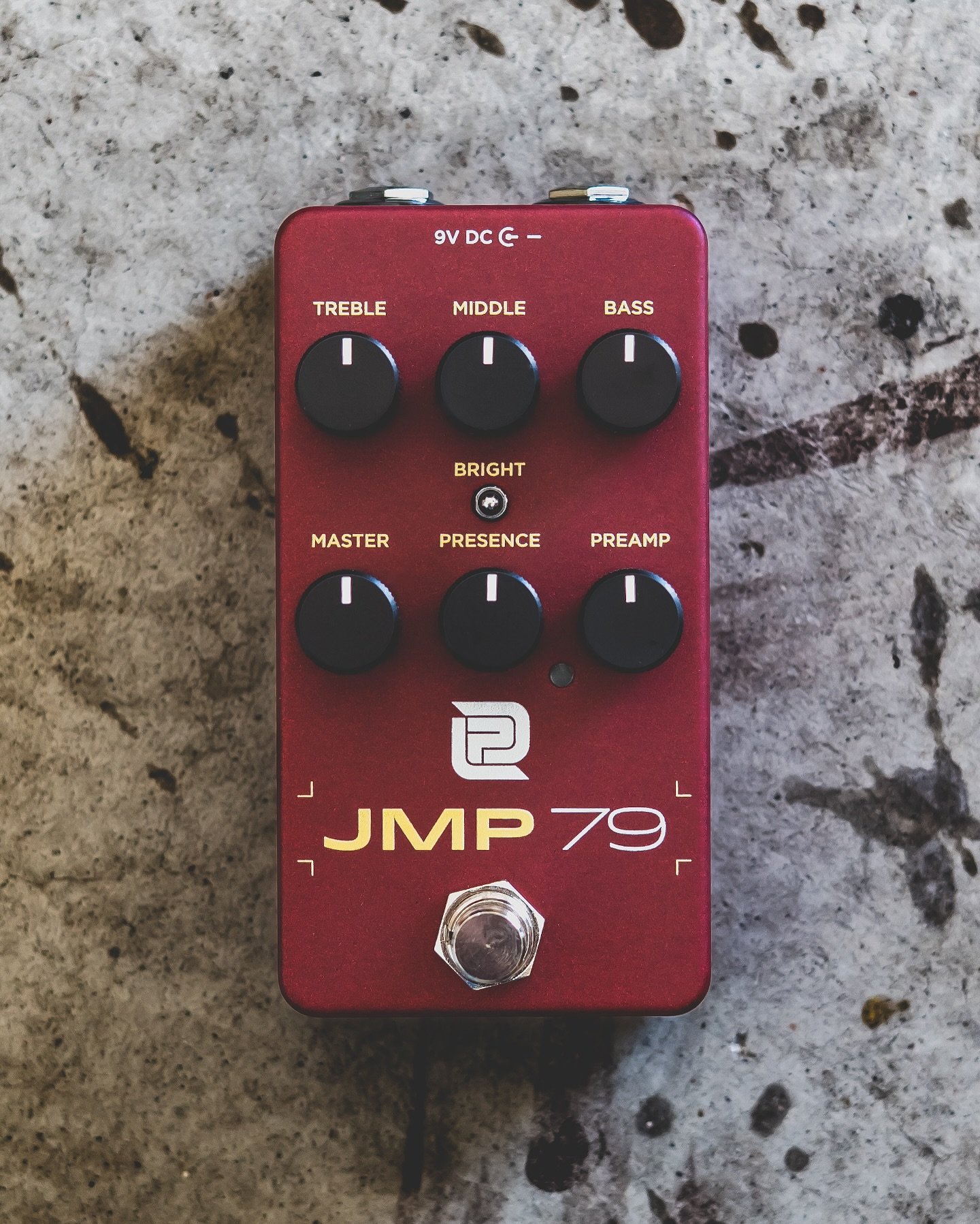 Did you know that most of the LPD Pedals line now has the option of black control knobs? Hit that link in bio and go have a look for yourself. The Seventy4 and Seventy4 Deluxe look super stealthy!!!
.
.
#guitarpedals #pedalboard #guitargear #guitaref