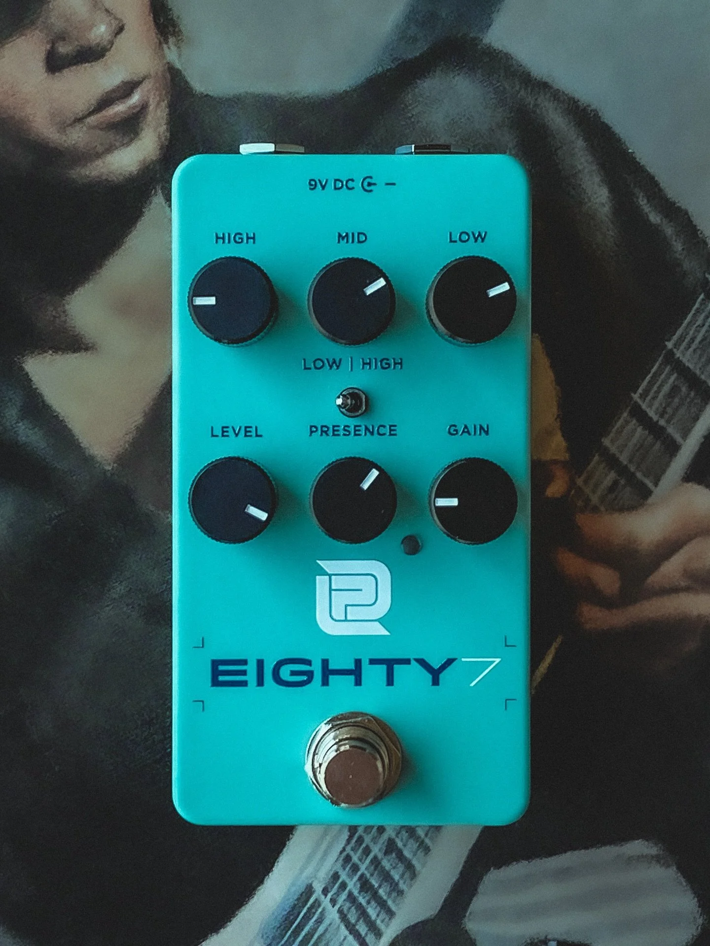 To all my blues lovin’ strat players, if you haven’t tried this setting you are seriously missing out. It nails it. Super dynamic with all the growl you’d expect. The internal bright switch is on. Maybe increase the gain a little mo