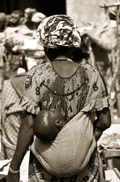 17-PICT0076-(Djenne-Market-Sleeping-Baby).gif