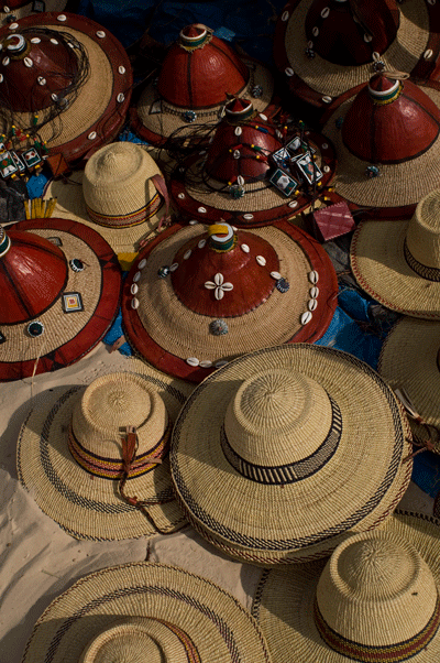 22-PICT0056-(Essakane-Market-Hats).gif