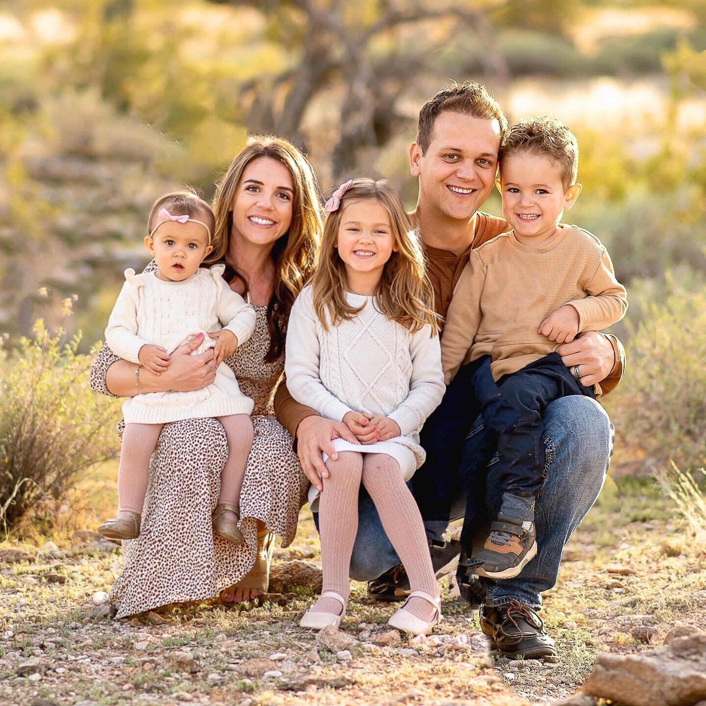 One of the absolute greatest joys I&rsquo;ve ever known, is having a family of my own 💛

Thanks for exploring the West Valley with me and my crew.

Happiest Mother&rsquo;s Day to YOU 💖
.
.
.
#mothersday2022 📸 @vwphotographyaz