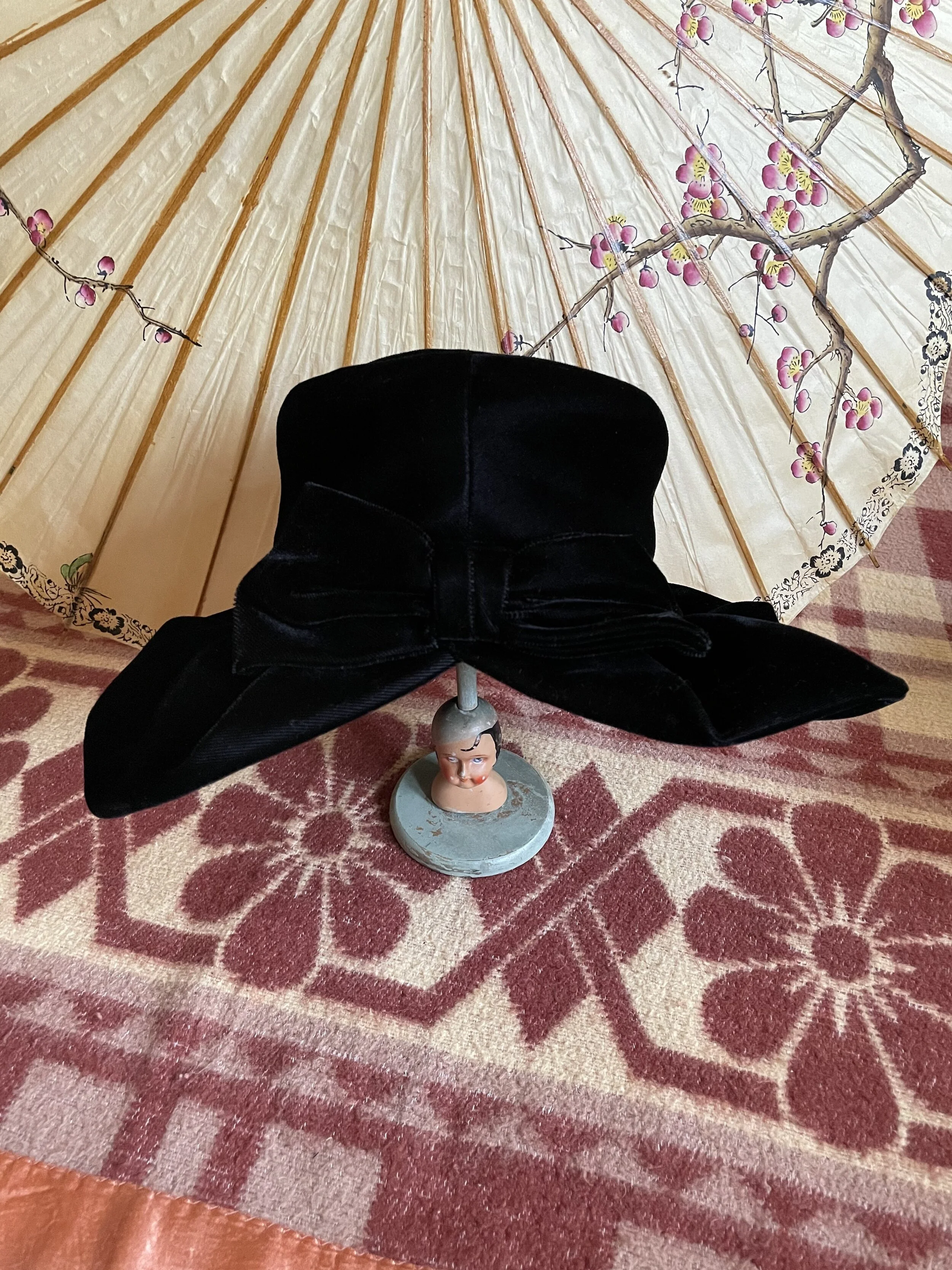 Vintage 1960s black velvet wide brim 