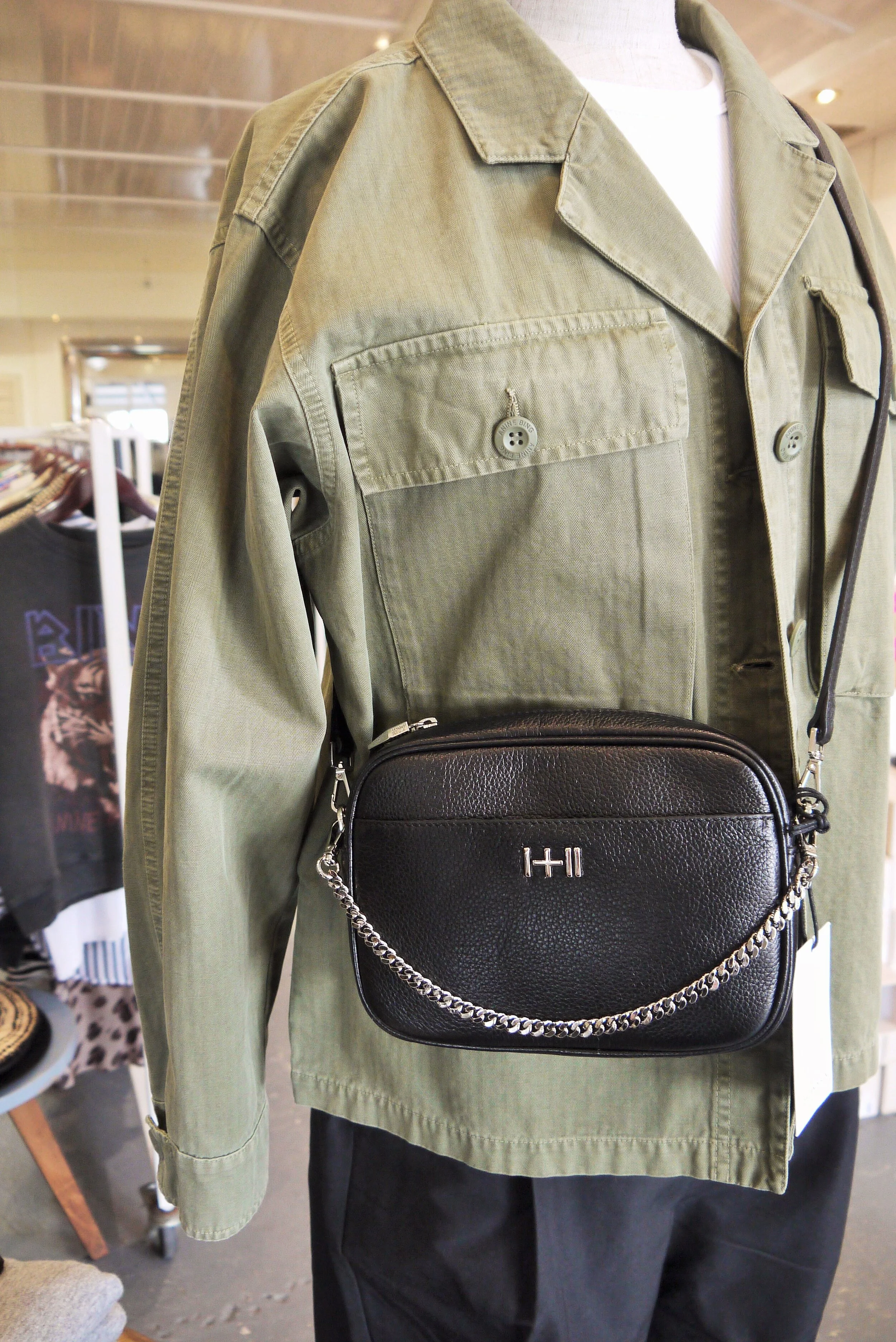 Deluxe_store (7).JPG