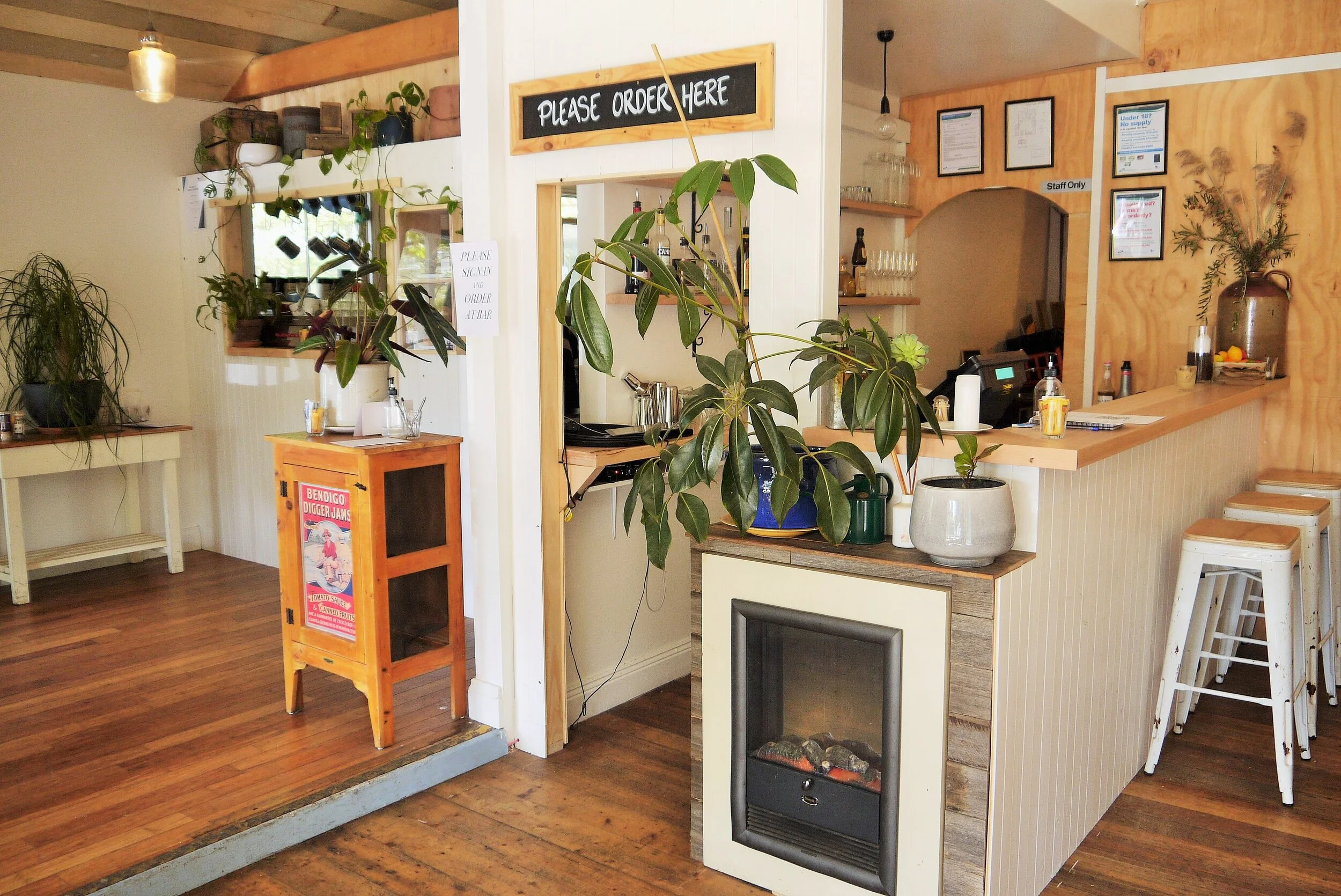 Riverbank Cafe (1).JPG