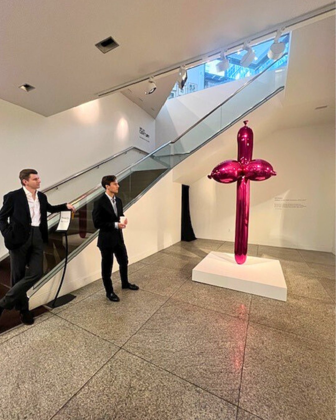 APAA members recently enjoyed an exclusive morning walkthrough of Bonhams' 20th &amp; 21st Century Art Week, led by Oliver Morris-Jones, Specialist &amp; Head of Sale for Post War &amp; Contemporary Art. ⁠
⁠
The preview offered an insider look at the