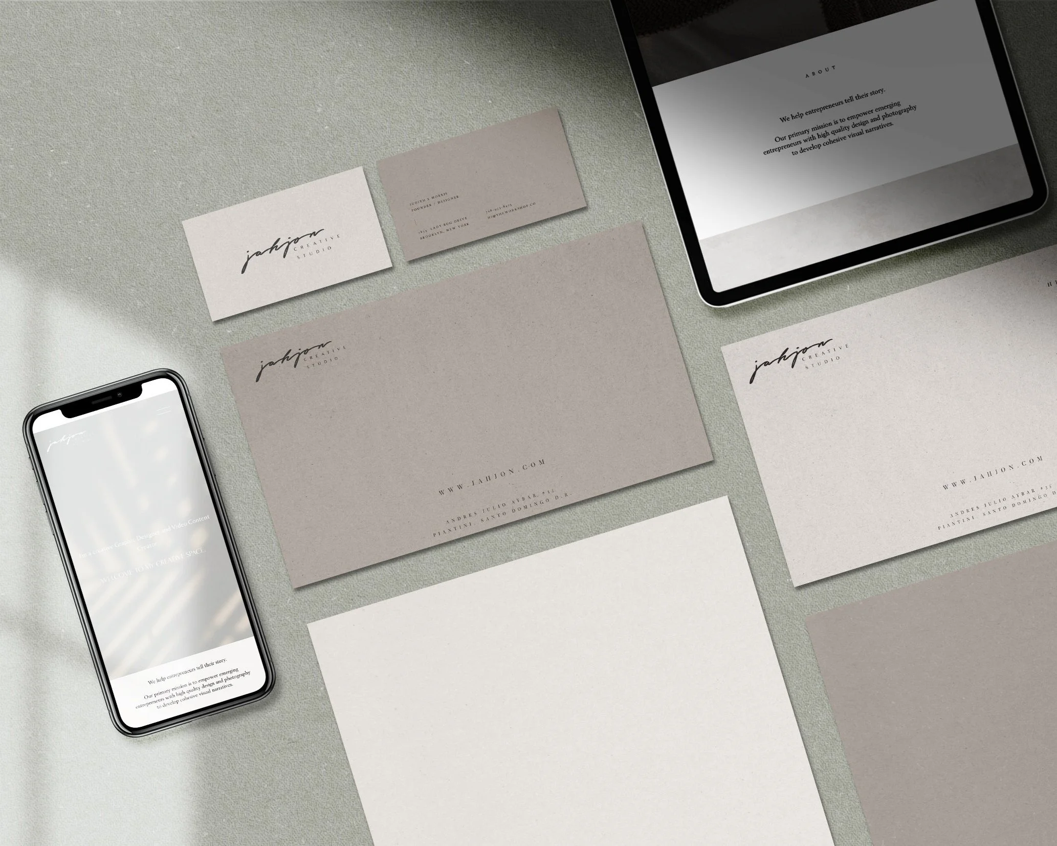 Branding+Mockup+Freebie.jpg
