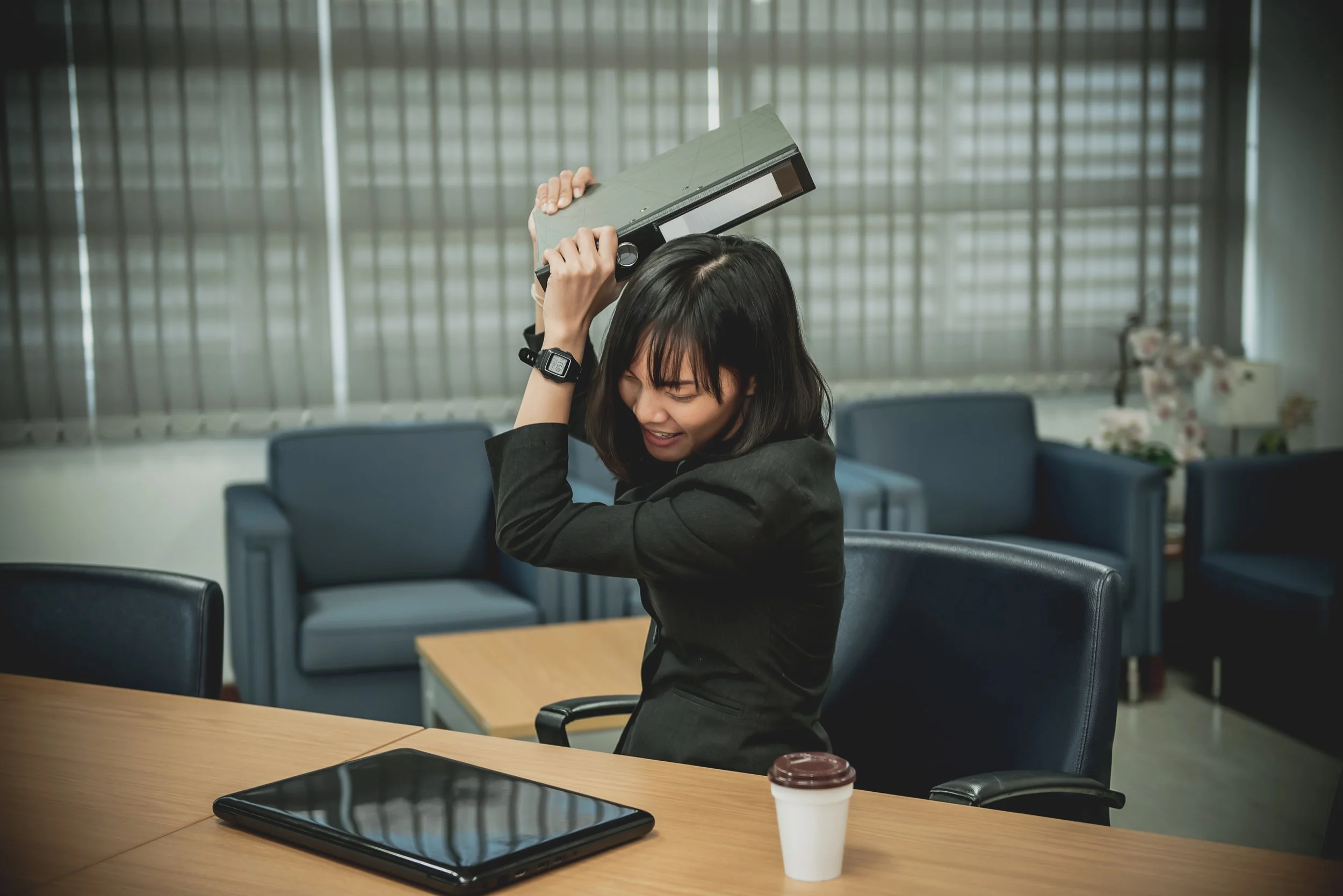 The 8 Stages of Falling Out of Love With Your Job (And Why Most People Ignore the Early Ones)