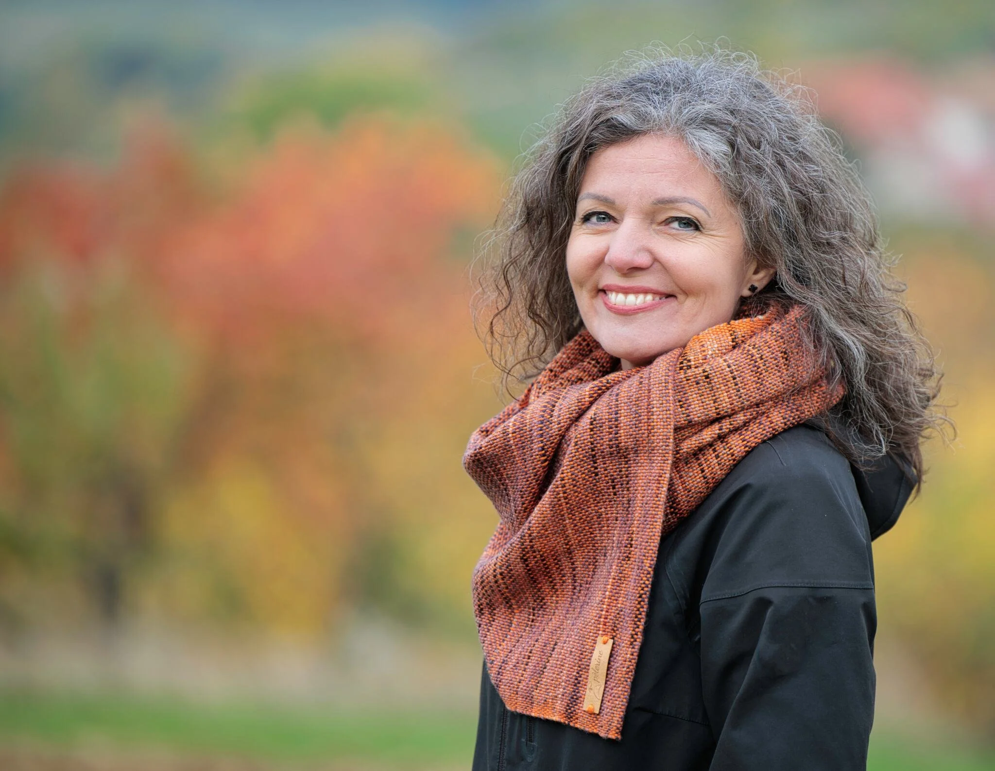 Fotografie rukodělky i s produktem pro webové stránky