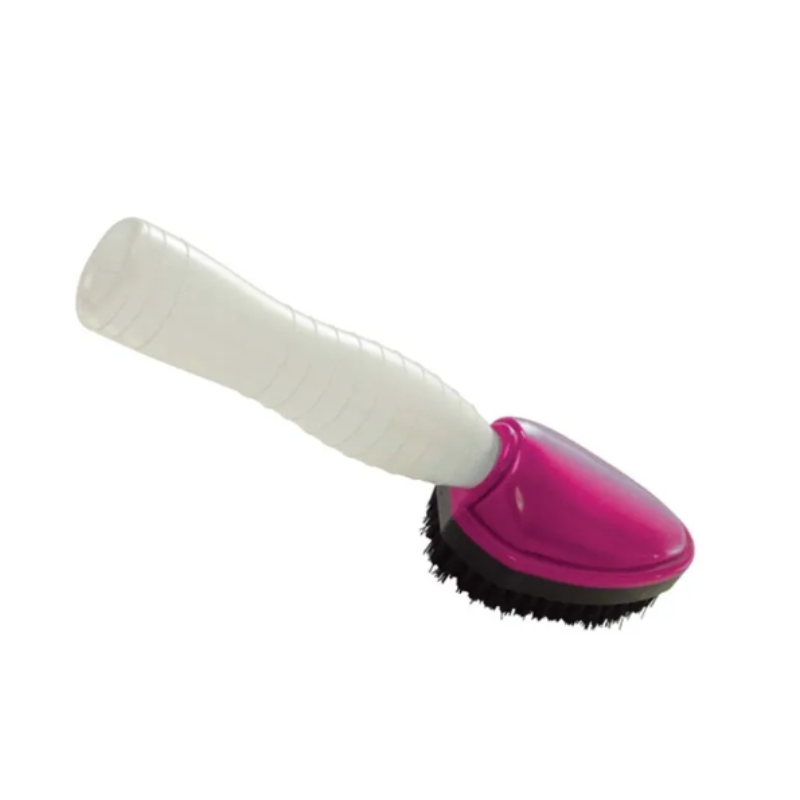 Lincoln shampoo brush.png