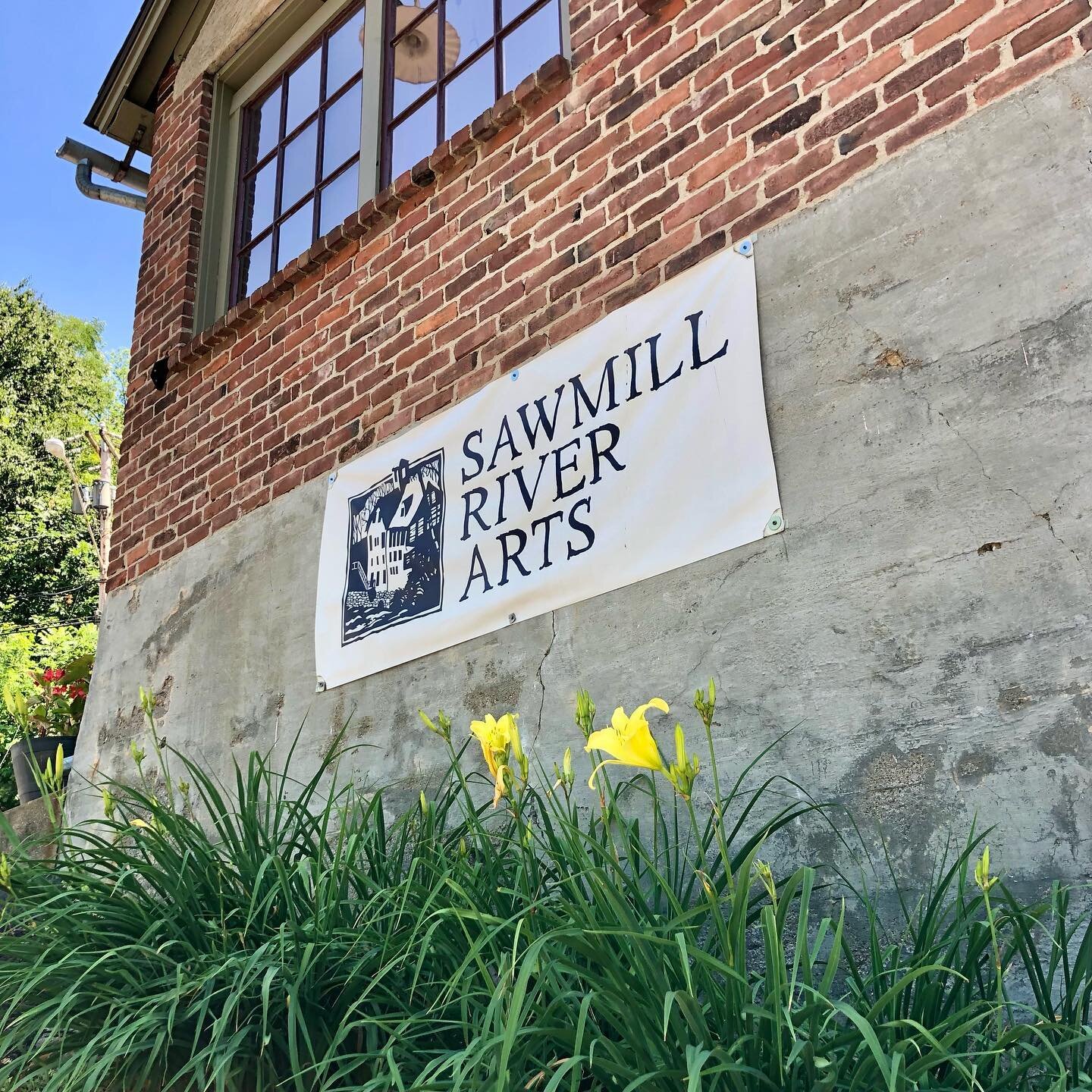 Beautiful weekend ahead ☀️ 
See you by the river.. 

~
#mylocalma #pioneervalley #artgallery #bookmill #montaguema #413 #franklincounty #visitwesternma