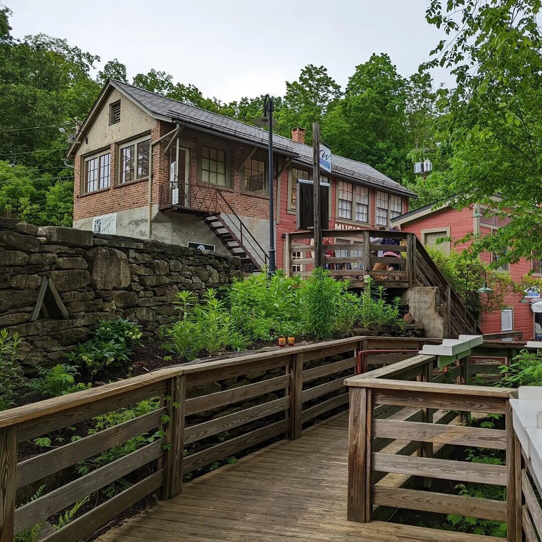 Posted @withregram &bull; @413valleyguy Greenery at the BookMill in Montague, MA yesterday afternoon. 🌿📸#mohawktrail #fivecollegearea
#pioneervalley #hampshirecountyma #mylocalma #wmass #berkshires