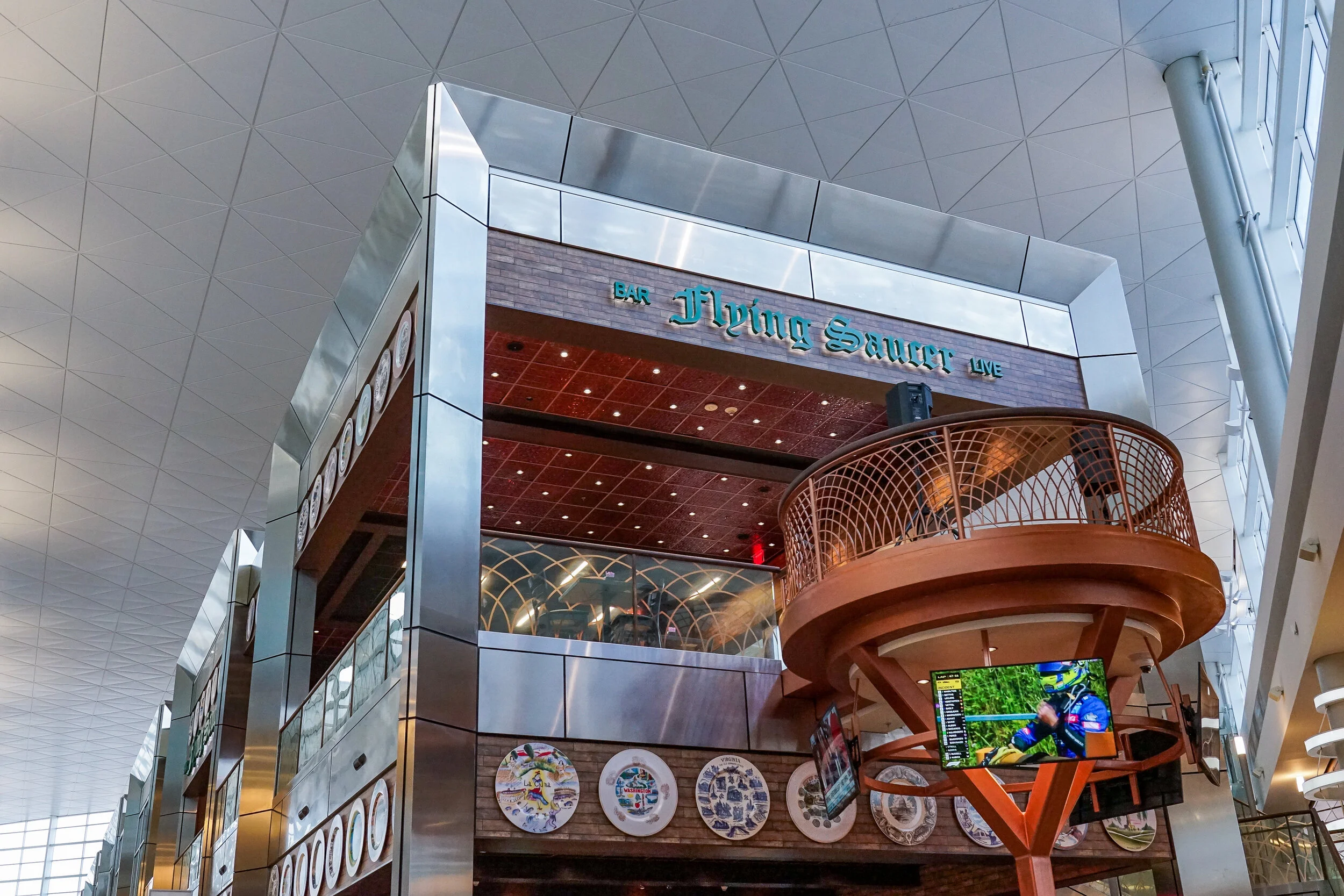 SSP DFW Flying Saucer — Estudio Architecture, Aviation, Corporate