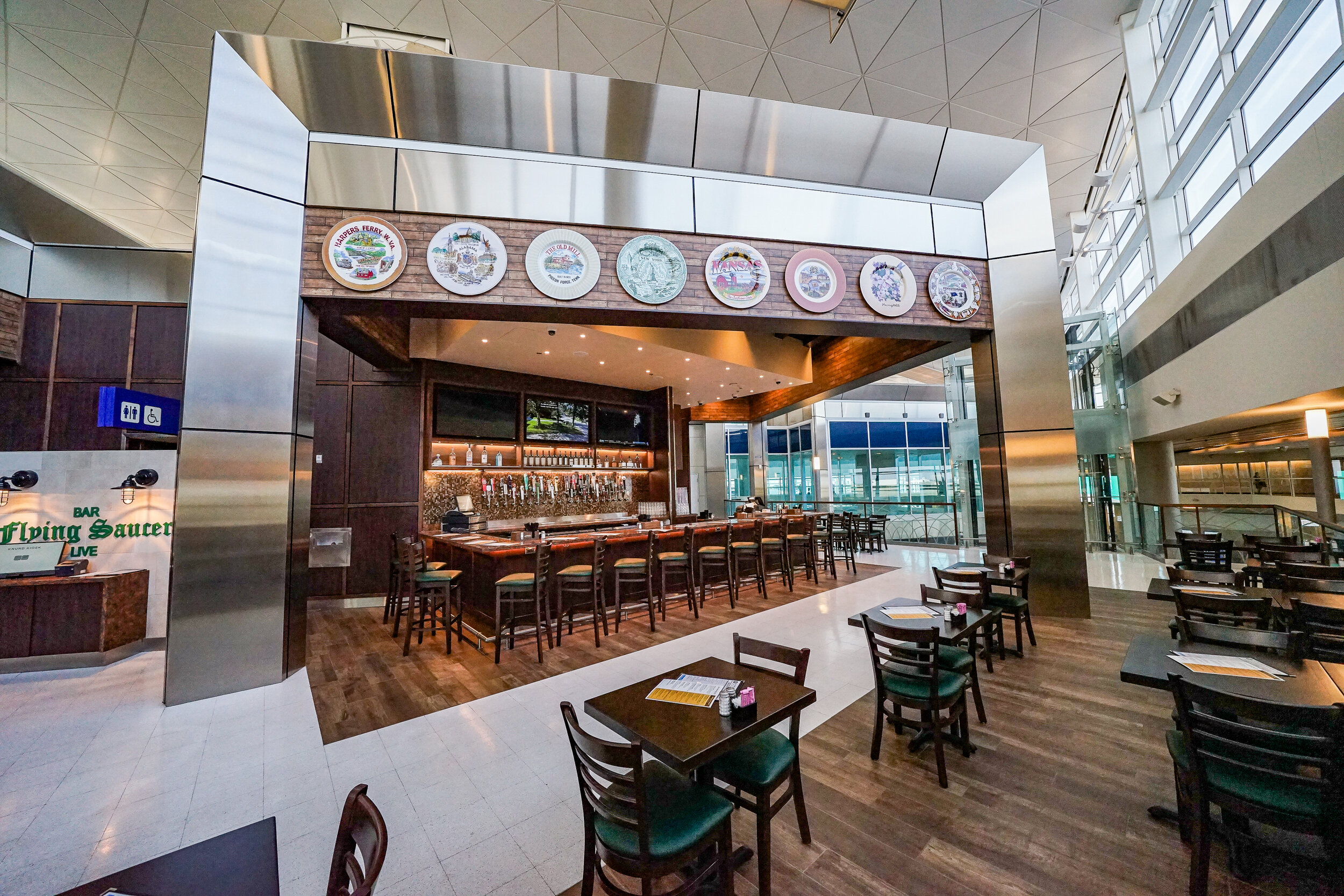 SSP DFW Flying Saucer — Estudio Architecture, Aviation, Corporate