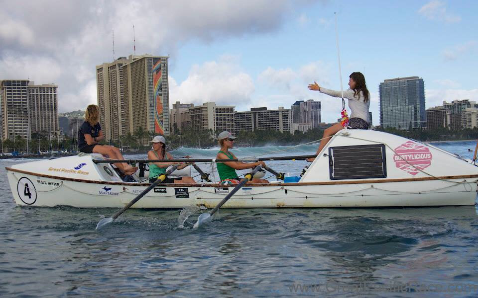Boatylicious rowing to Waikiki.jpg