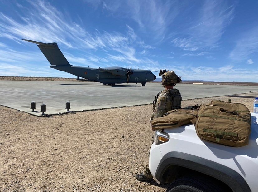 From the range to the air, peace of mind travels. The Operator gun case keeps weapons systems protected when and where our warfighters need them to.