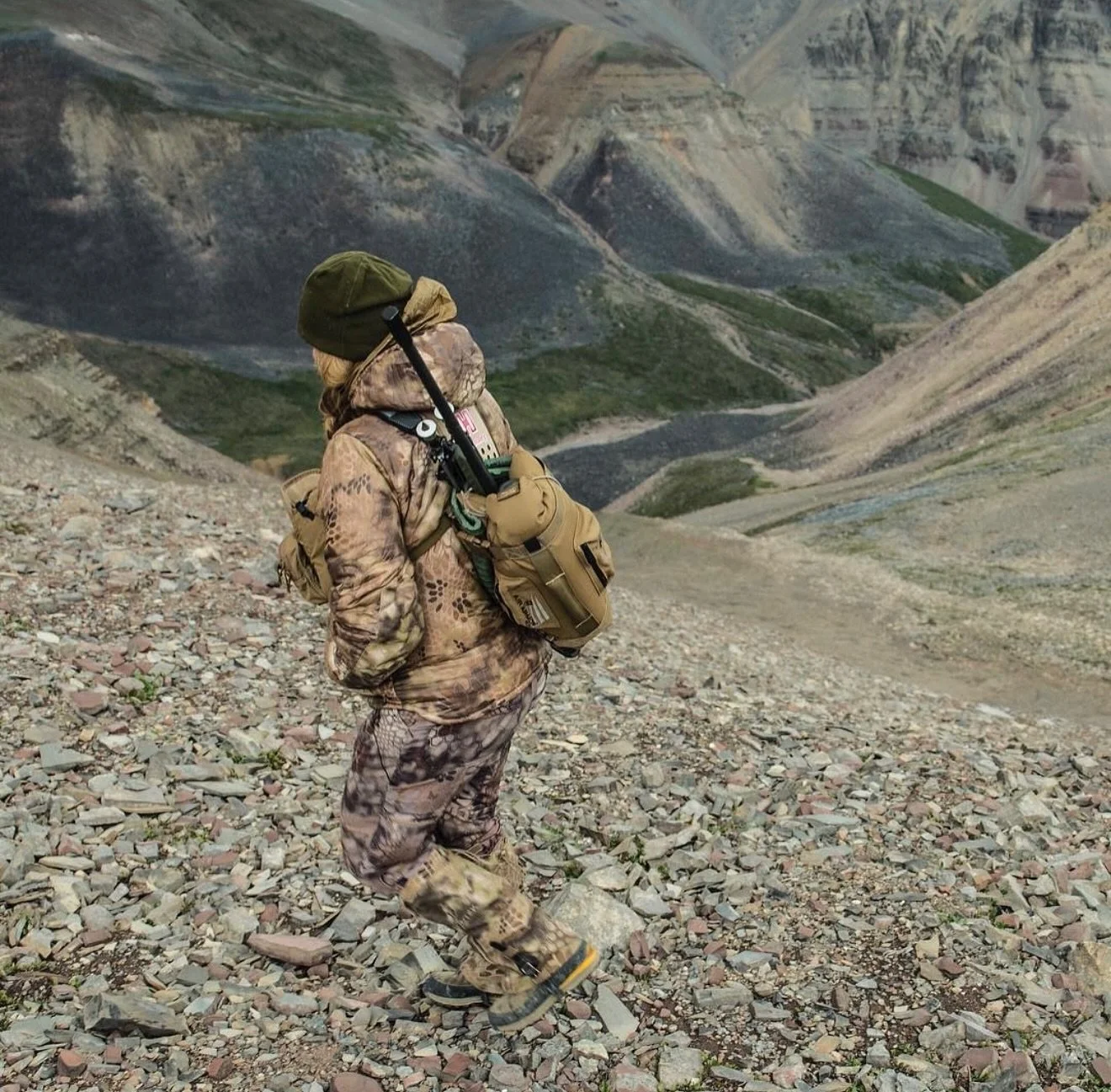 Throwback Thursday with @kristytitus 

Hauling gear through rugged terrain demands equipment that pulls its weight without weighing you down. The @airarmortech scope cover hits that sweet spot. It&rsquo;s not just protection for your optic, but a mul