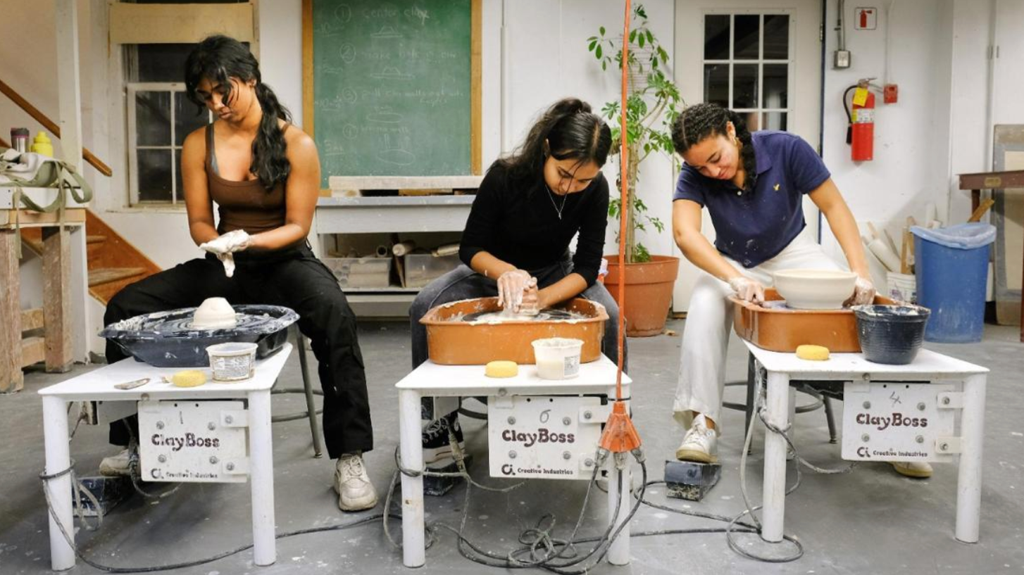 Hamilton+College+Pottery+Club.png