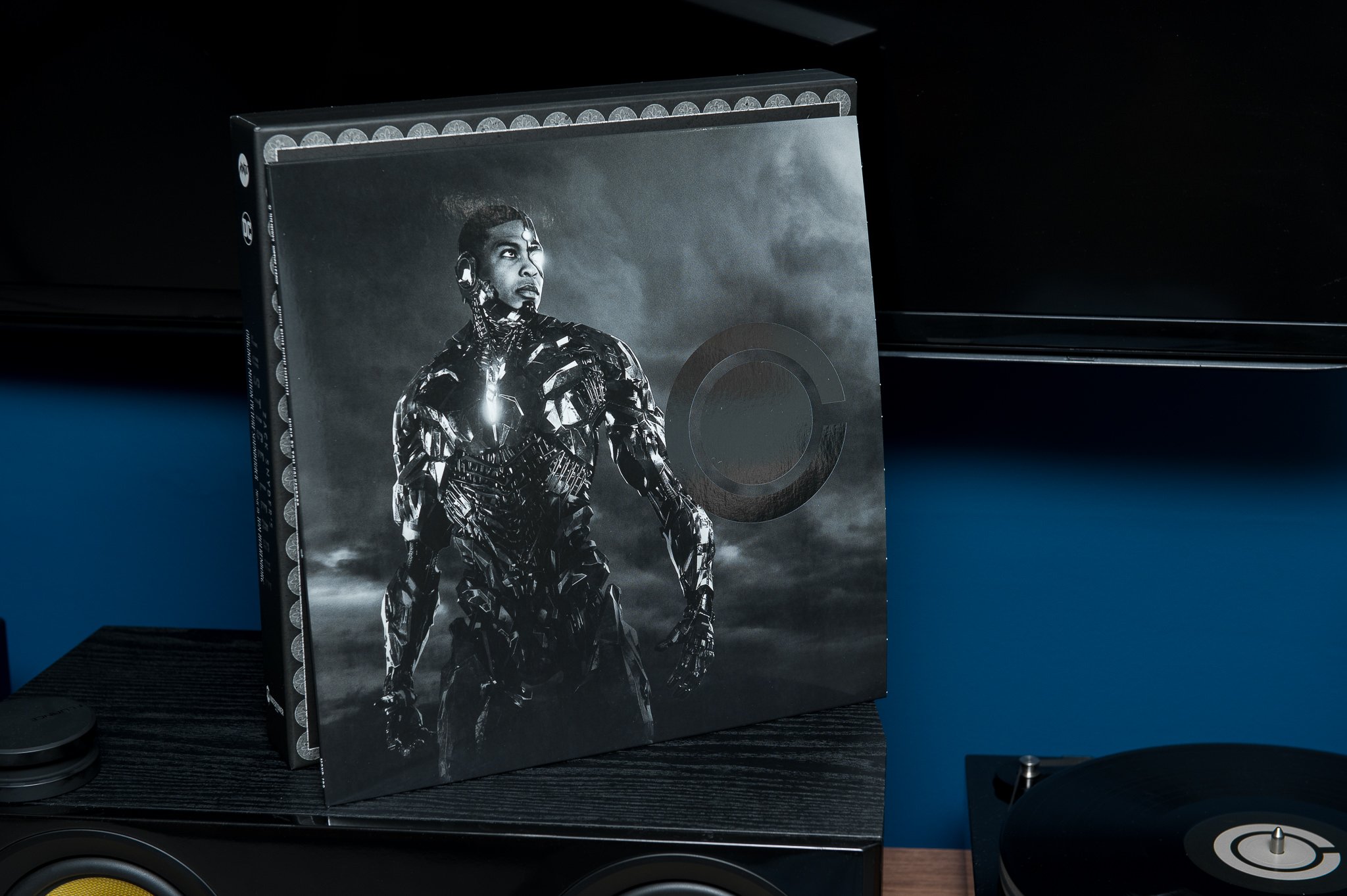 Zack Synder's Justice League Mondo Vinyl Soundtrack - Cyborg.jpg