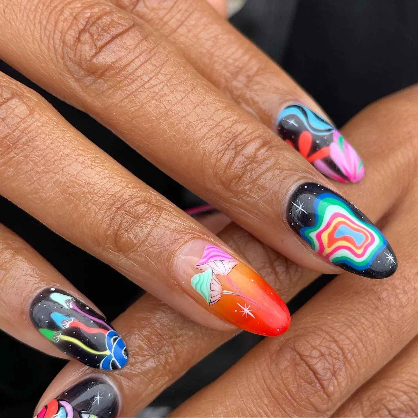 @beverlysalas inspo again 💕🍄🧡✨

#trippynails #trippynailart #colorfulnails #handpaintednailart #sandiegonailart #summernails