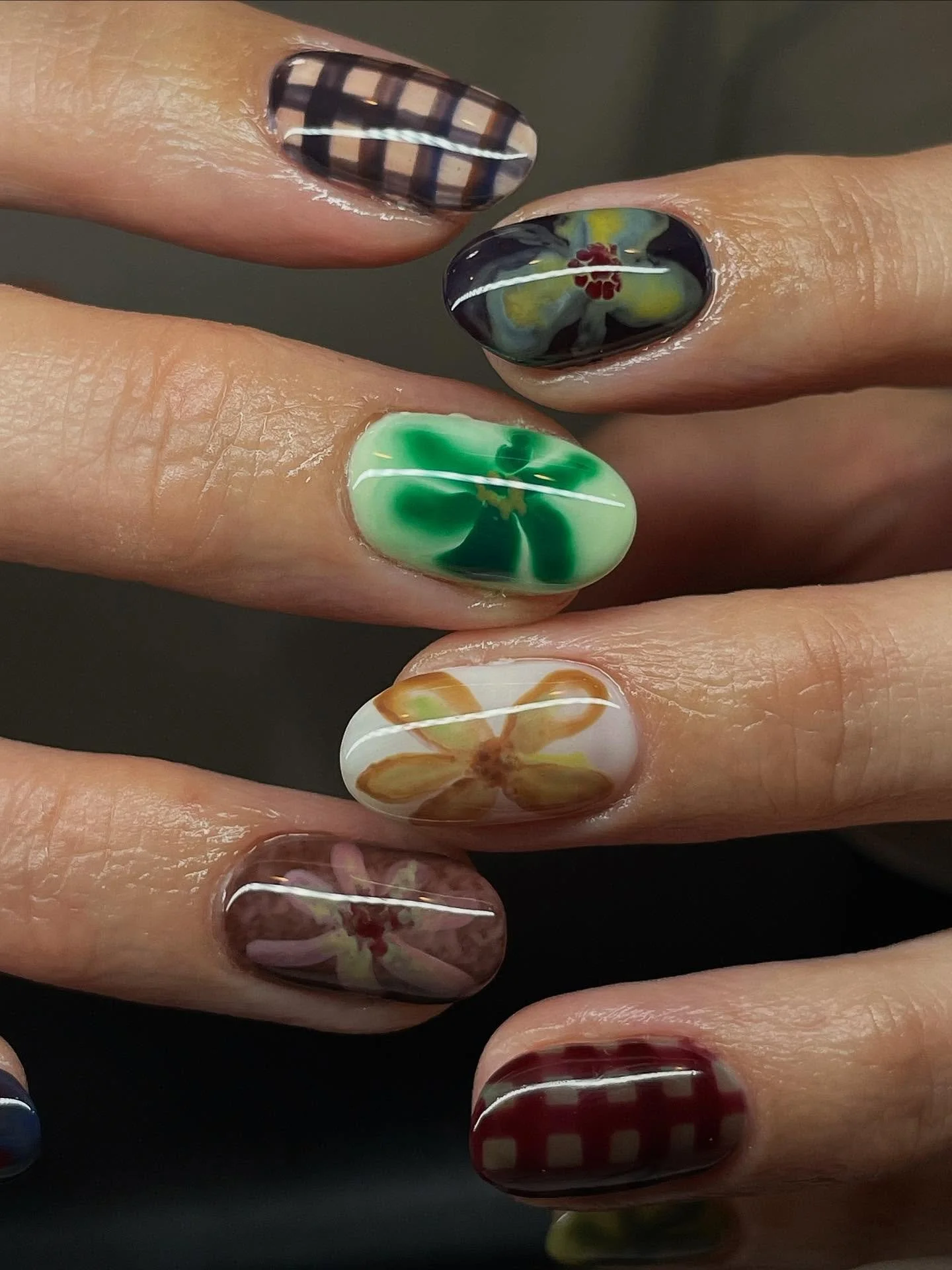 🥀 
#abstractnailart #winternails #sandiegonails