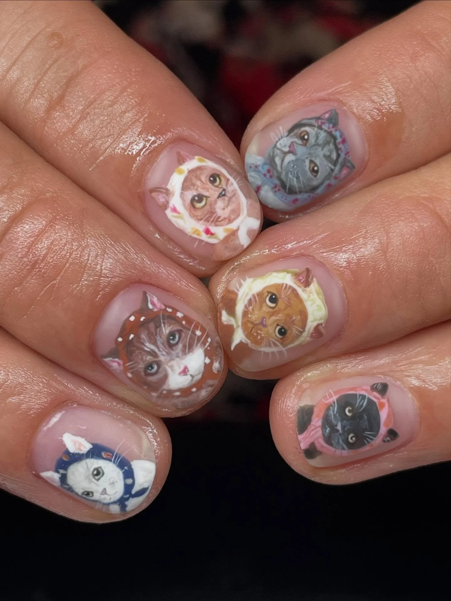 babushka cats 🌼 inspo from art by @selynndraws 🌟
nail idea from @puttheminacoffin 😝

#babushkacats #catnails #catnailart #sandiegonails #sandiegonailtech