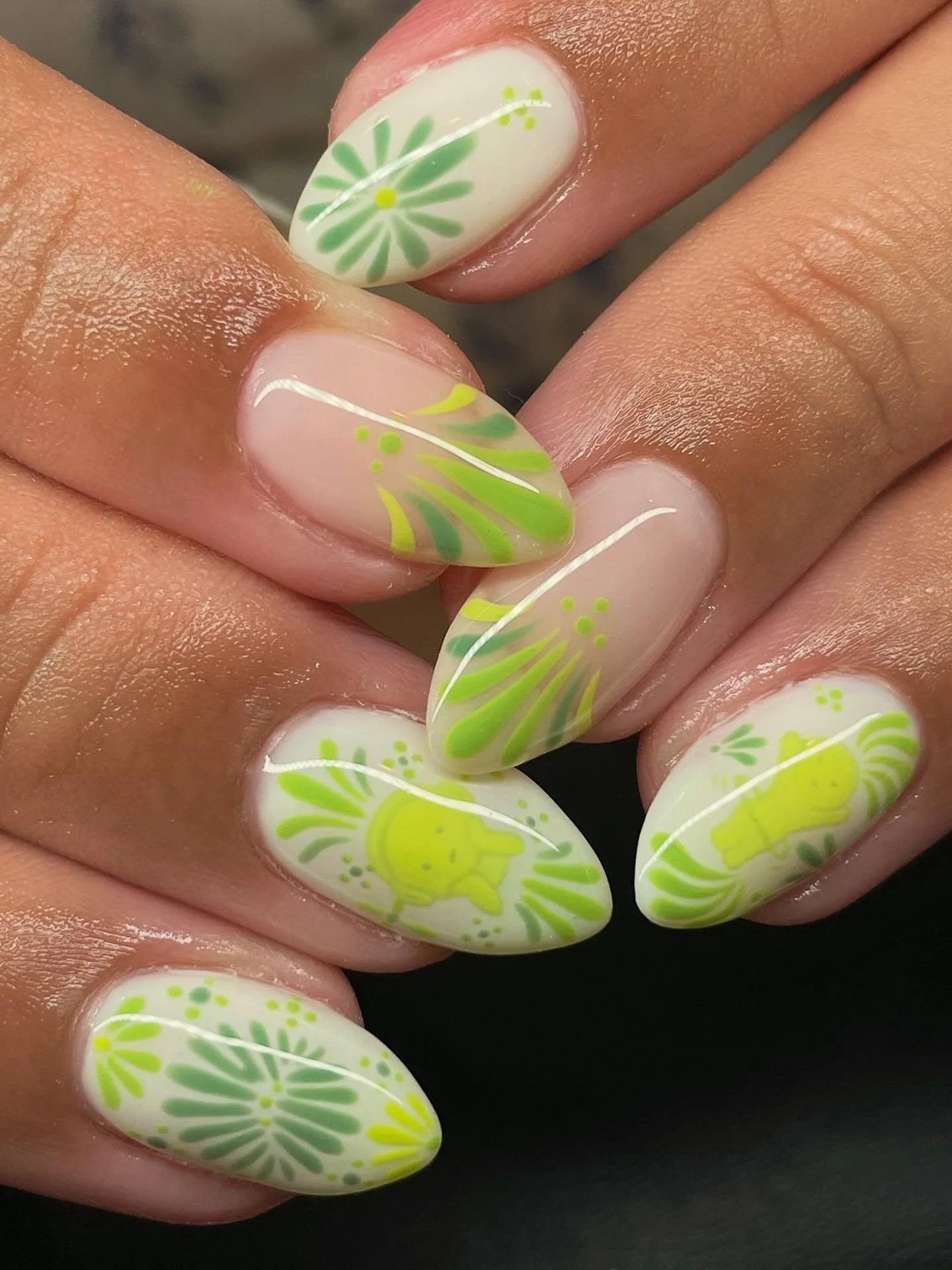 #smiski + #talavera 💚🌼

#greennailart #smiskinails #smiskiart