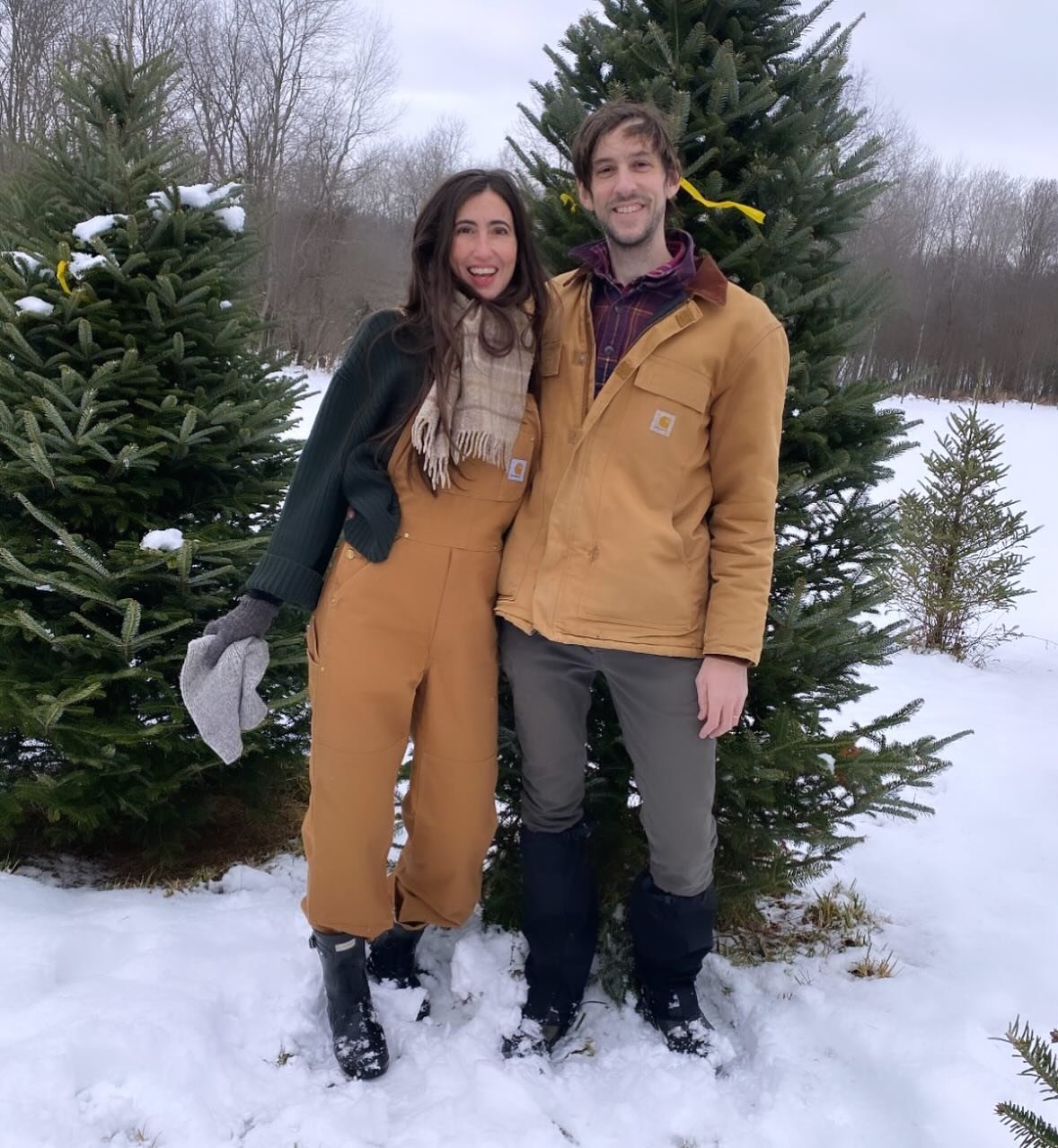 A fantastic long holiday weekend - grateful to all who shopped small and made fruit and flower a part of their celebrations! Loved seeing all of you at the shop and packaging orders for those afar. 

Save the date for Noel Night in Volant, this Frida