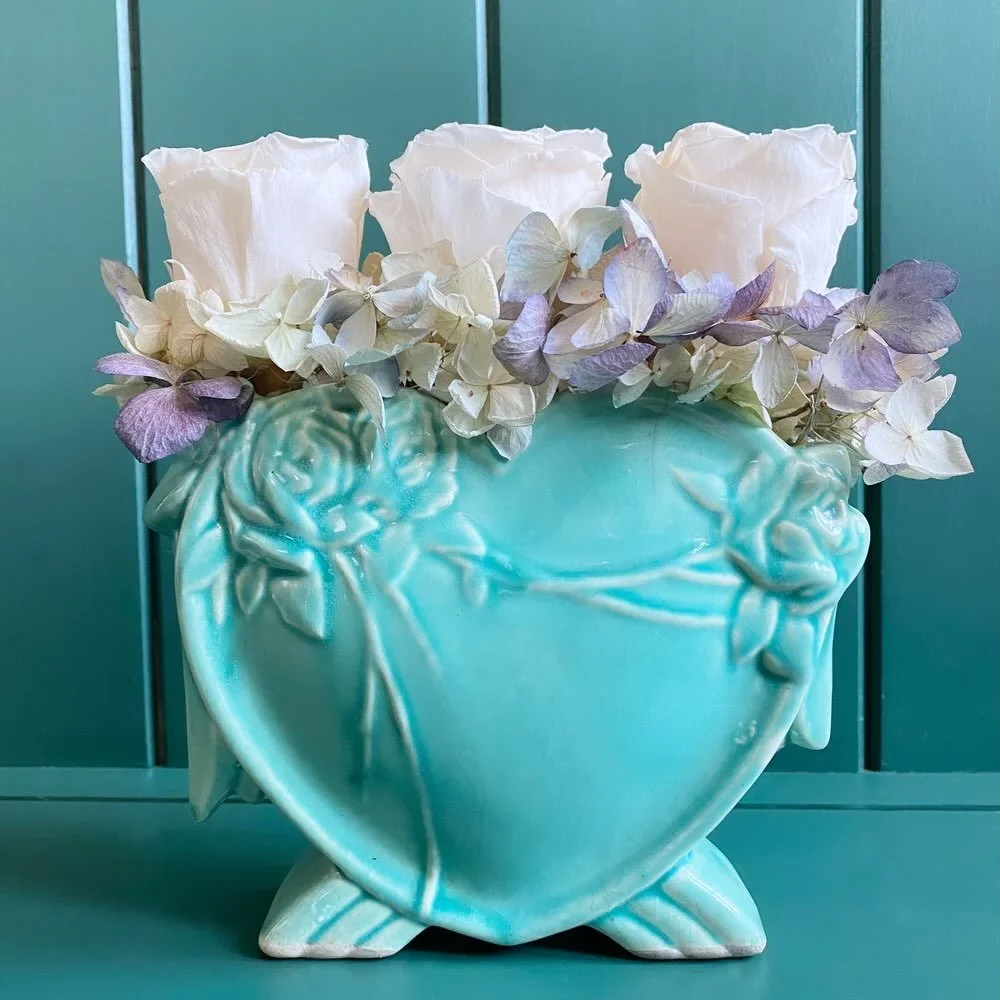 Valentine&rsquo;s Day Shop is open! 💜 Very pleased to again offer O&rsquo;Shea&rsquo;s Candies alongside the finest dried and preserved flowers - started in 1934, it&rsquo;s now a fourth-generation chocolate company based in Johnstown, Pennsylvania.