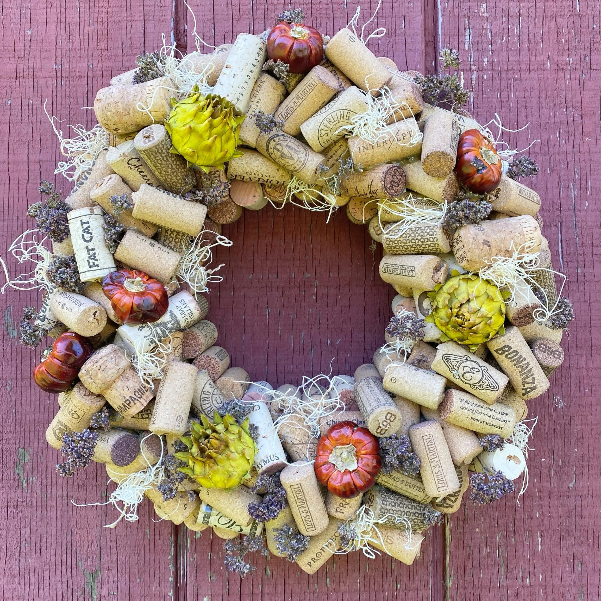 La Cucina Italiana! Corks, dried artichokes, peppers, and oregano come together in a most festive wreath for the heart of the home 💜
.
.
.
#fruitandflower #flowershop #driedflowers #wreathdesign #italiano