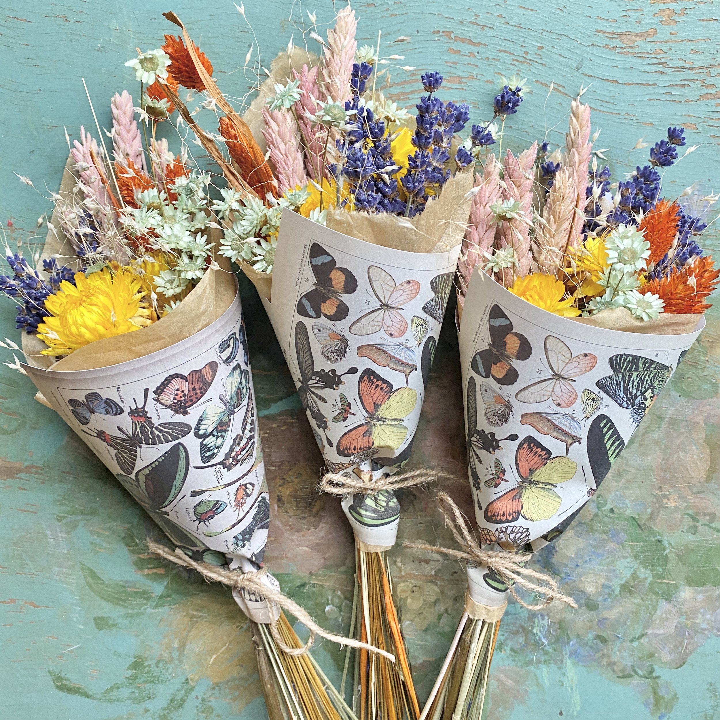 Colorful Papillons Bouquet