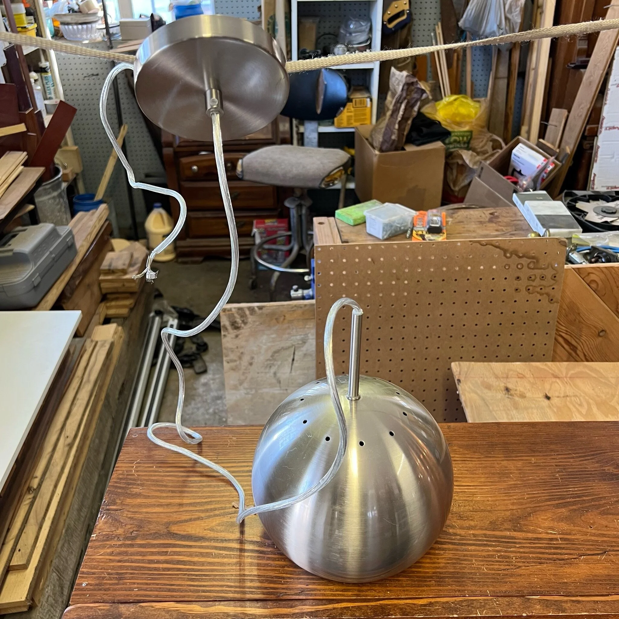 FD5D6DBC-F656-4F11-A4F1-9DABD2AAE098