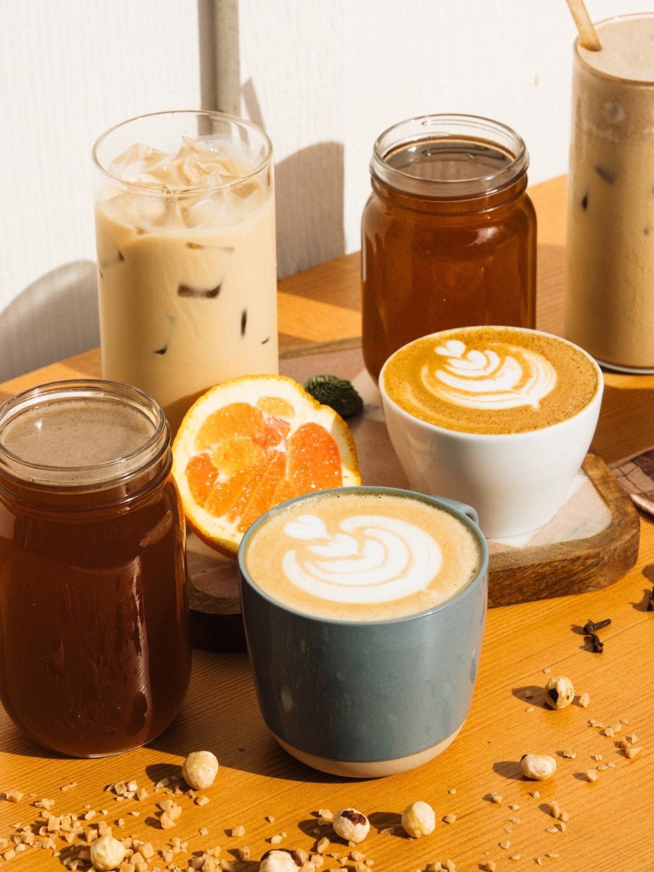 winter beverage offerings 🍊🌲🌰
⠀⠀⠀⠀⠀⠀⠀⠀⠀
winterspice latte
winterspice syrup, espresso, + milk
⠀⠀⠀⠀⠀⠀⠀⠀⠀
orange vanilla pine latte
orange infused vanilla pine syrup, espresso, + milk
⠀⠀⠀⠀⠀⠀⠀⠀⠀
hazelnut toffee latte
hazelnut toffee syrup, espresso, 