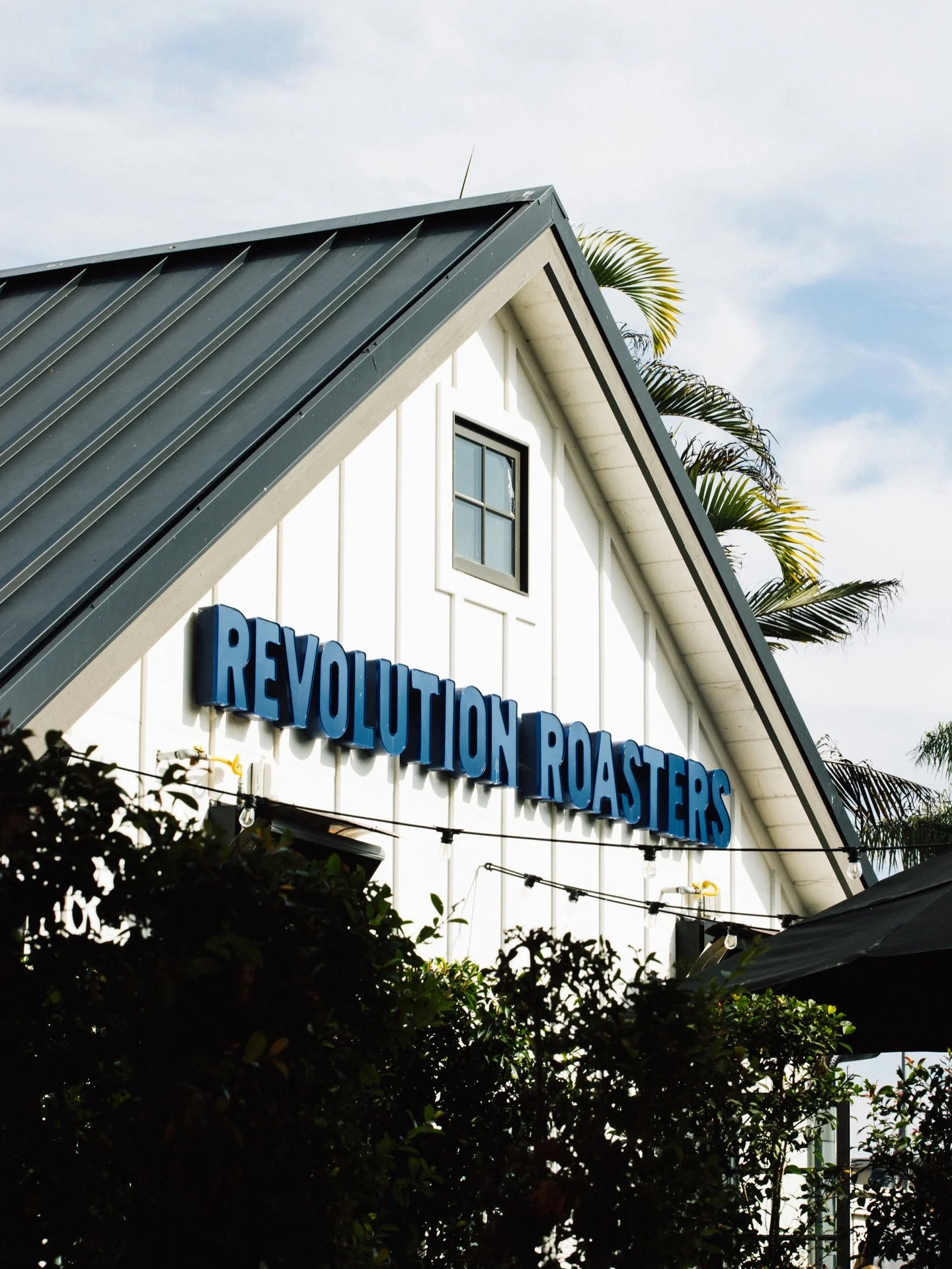 HOLIDAY HOURS 🎄➡️
⠀⠀⠀⠀⠀⠀⠀⠀⠀
Christmas Eve
both shops open until 4pm
⠀⠀⠀⠀⠀⠀⠀⠀⠀
Christmas Day
both shops closed
⠀⠀⠀⠀⠀⠀⠀⠀⠀
NYE + NYD
both shops open regular hours