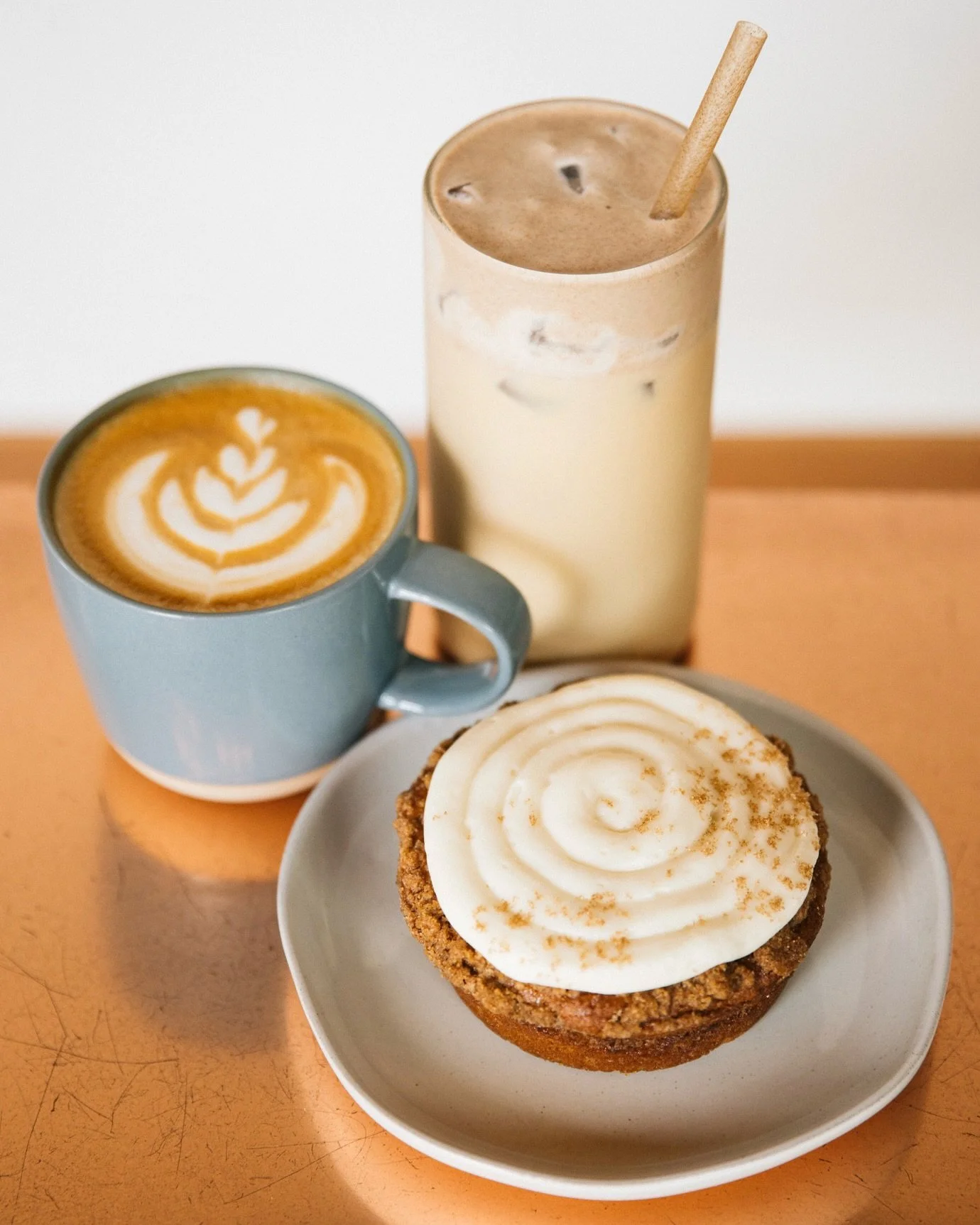 this line up 🍽️
⠀⠀⠀⠀⠀⠀⠀⠀⠀
cinnamon roll cold foam / hazelnut toffee latte / cinnamon roll coffee cake