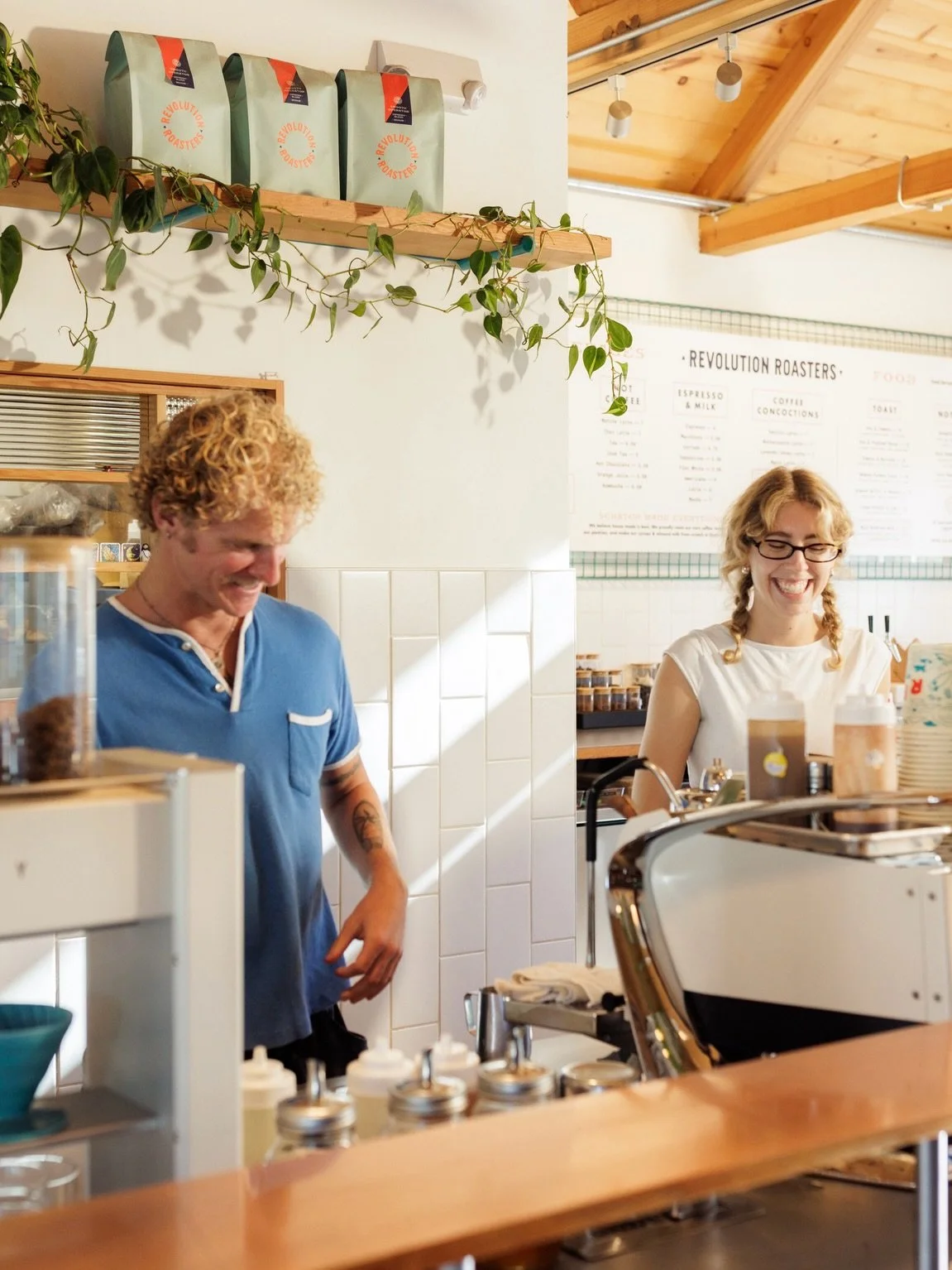 sun&rsquo;s out, shots are slinging, pastries fresh from the oven&mdash;crew&rsquo;s here, just waiting on you ☀️🥐☕️
