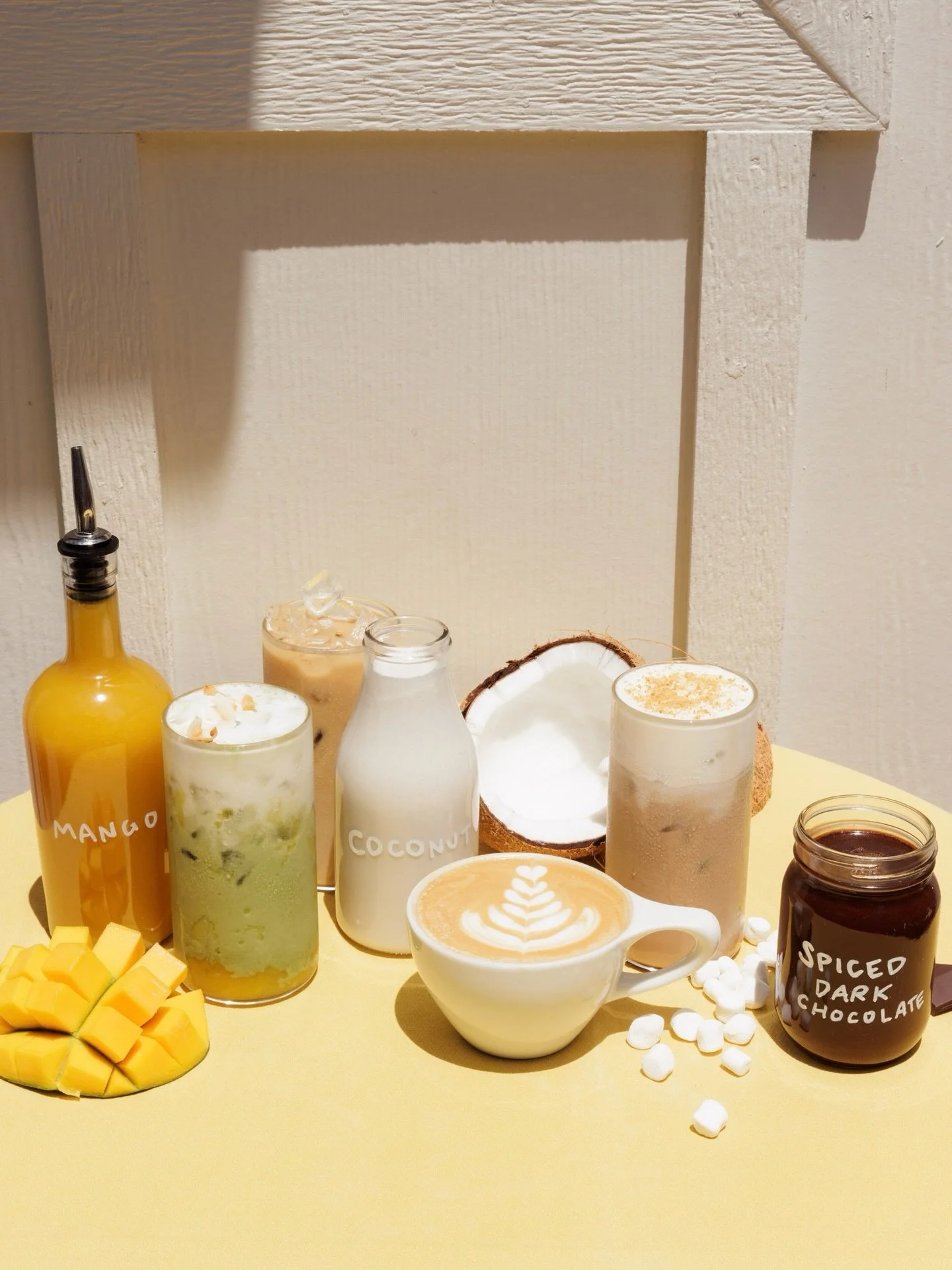 summer beverage offerings 🥥🥭🍫

coconut latte
coconut syrup, espresso + milk

campfire cold foam
dark chocolate syrup, campfire spice mix, espresso + milk over ice, topped with marshmallow cold foam + graham cracker

mango sticky rice matcha
mango 