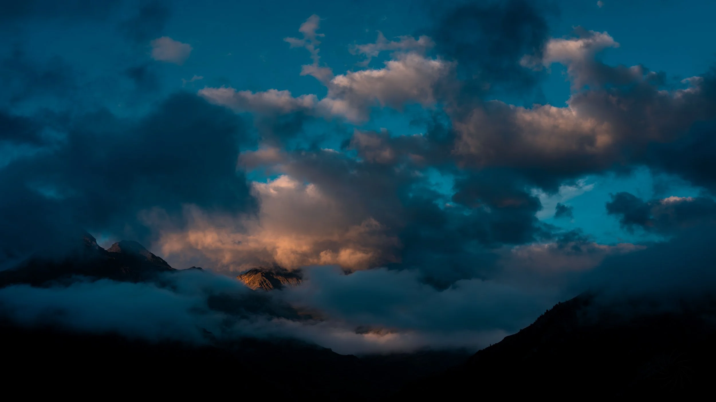 Les Pyrenees-25.jpg