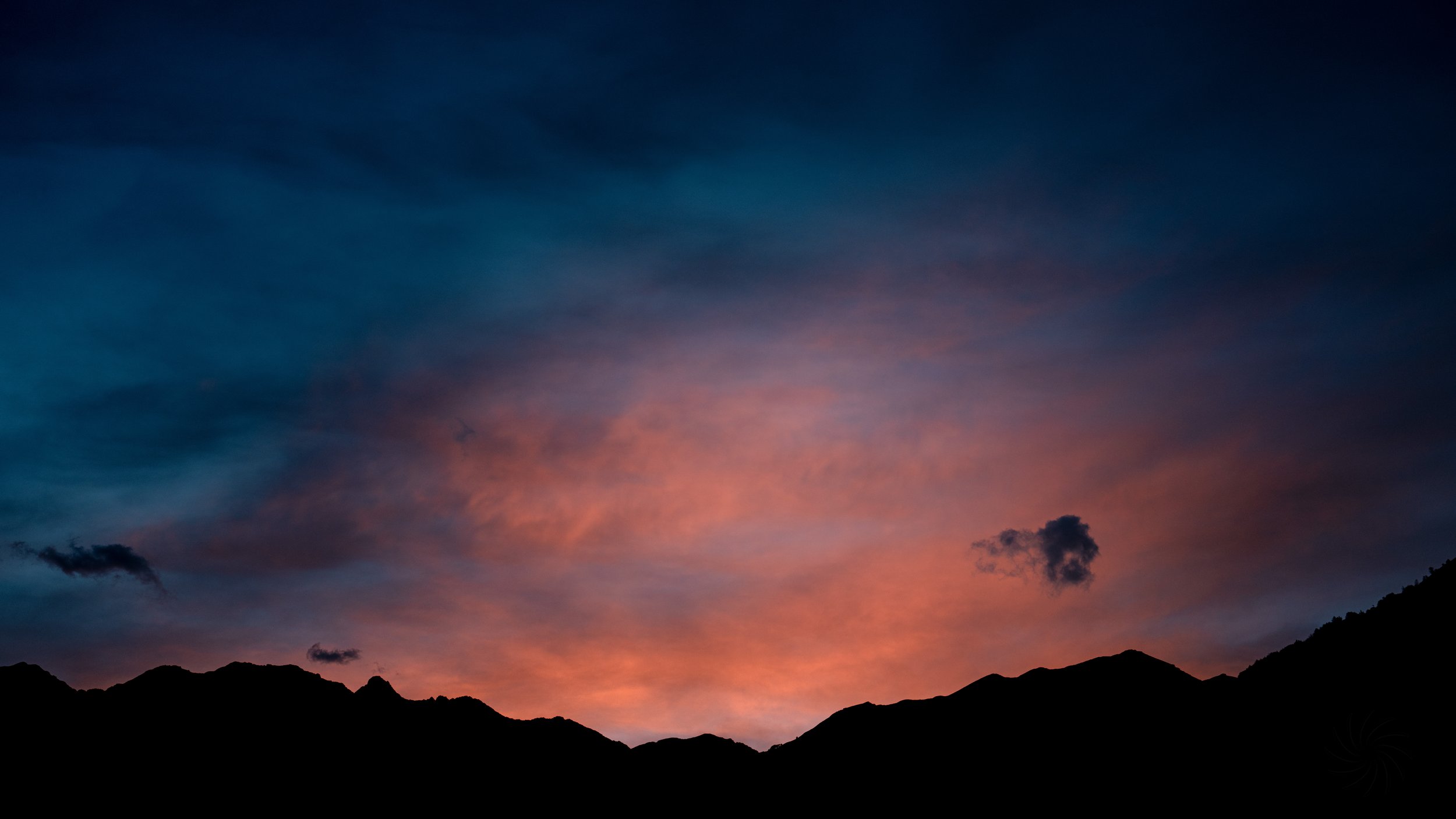 Les Pyrenees-10.jpg