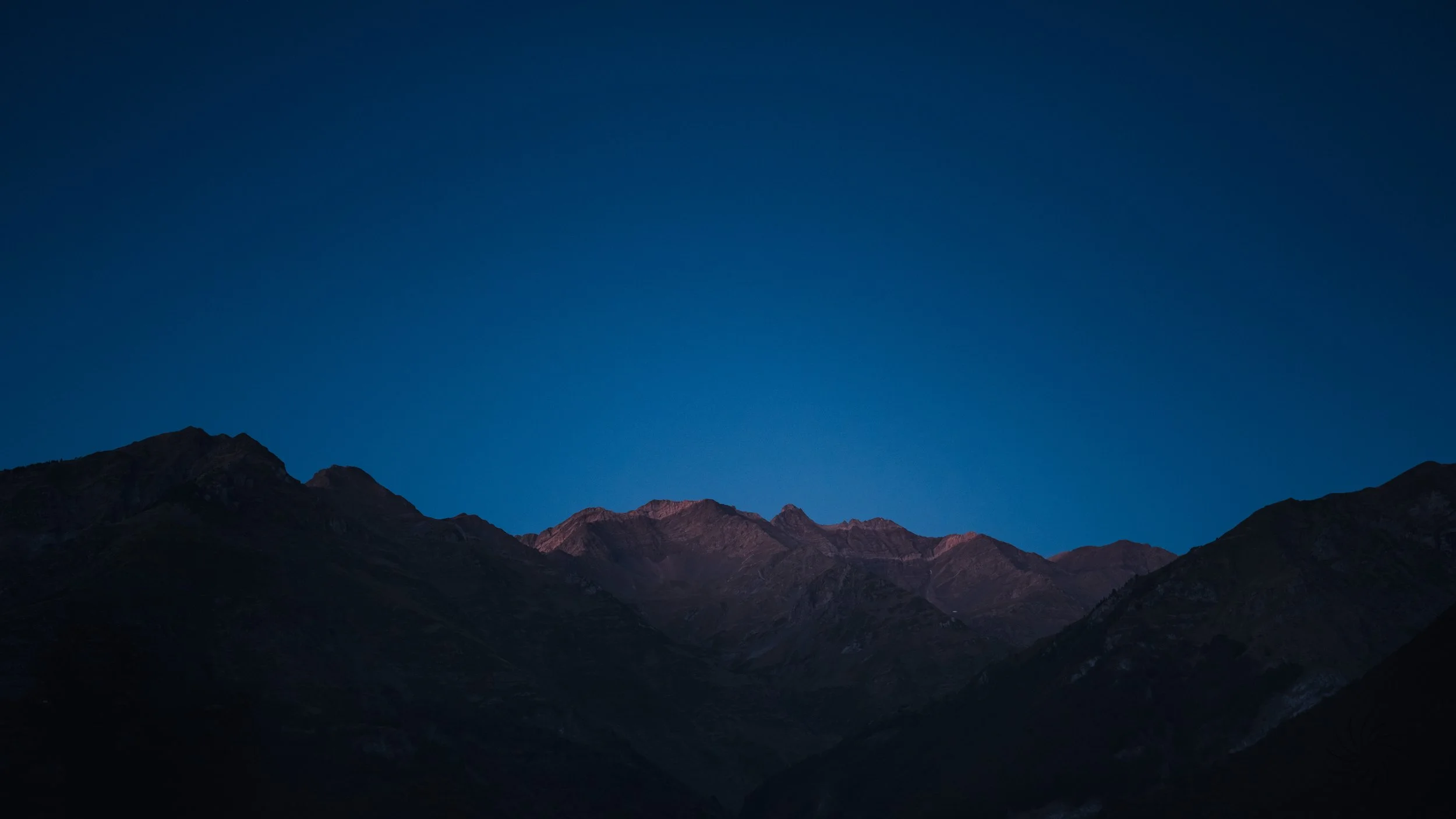 Les Pyrenees-16.jpg