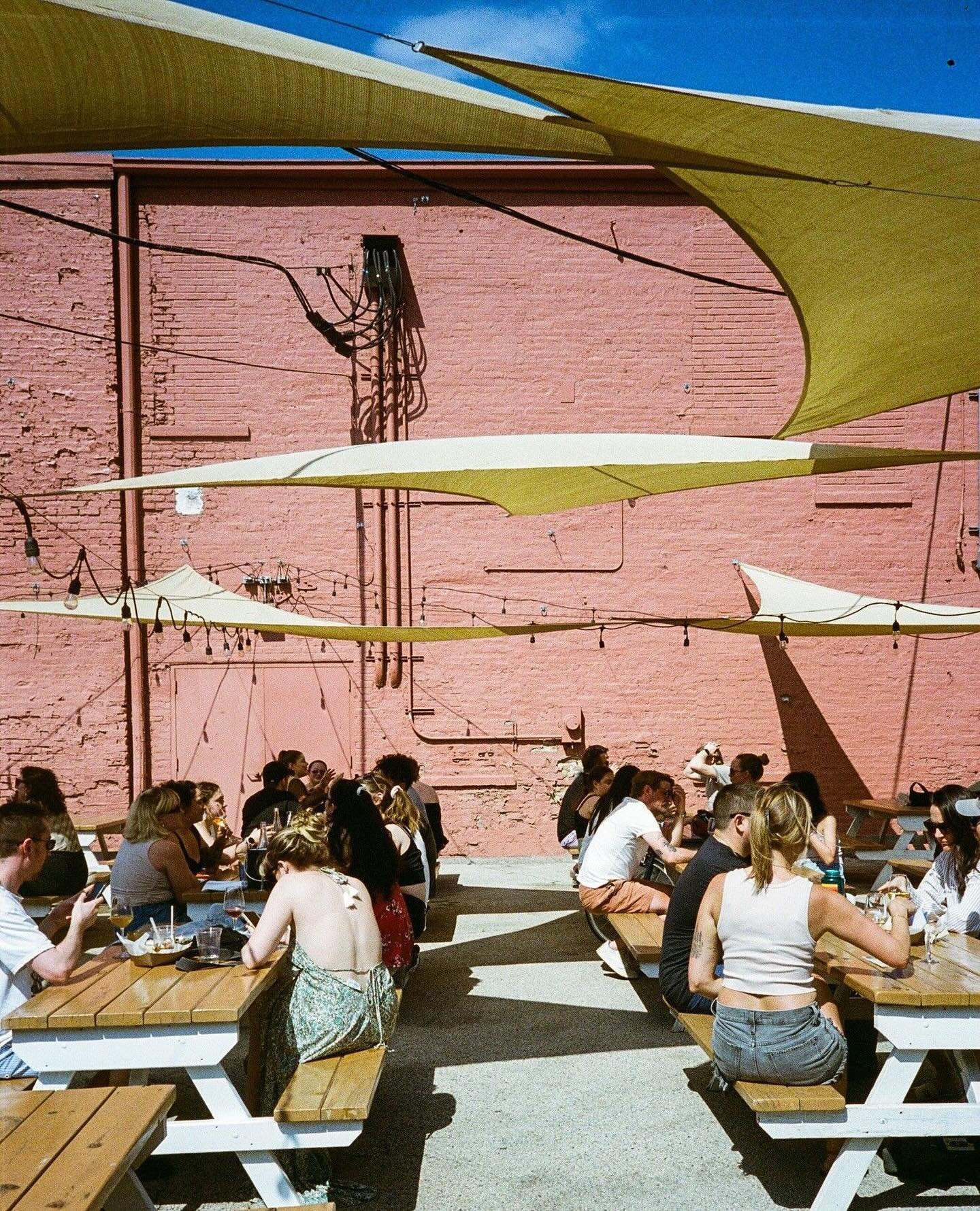 This week at the easiest to do it &mdash;&mdash;>⁠
⁠
⁠
⁠🍷 TASTINGS ⁠&amp; WINE EVENTS⁠
&bull; 5/23 BBQ Wines 6-9pm⁠
&bull; 5/24 Glizzy Does It - Big League Glou release party w/ @petnatposse &amp; @jumbotimewines 5-9pm⁠
&bull; 5/25 Orsi &amp; Fab