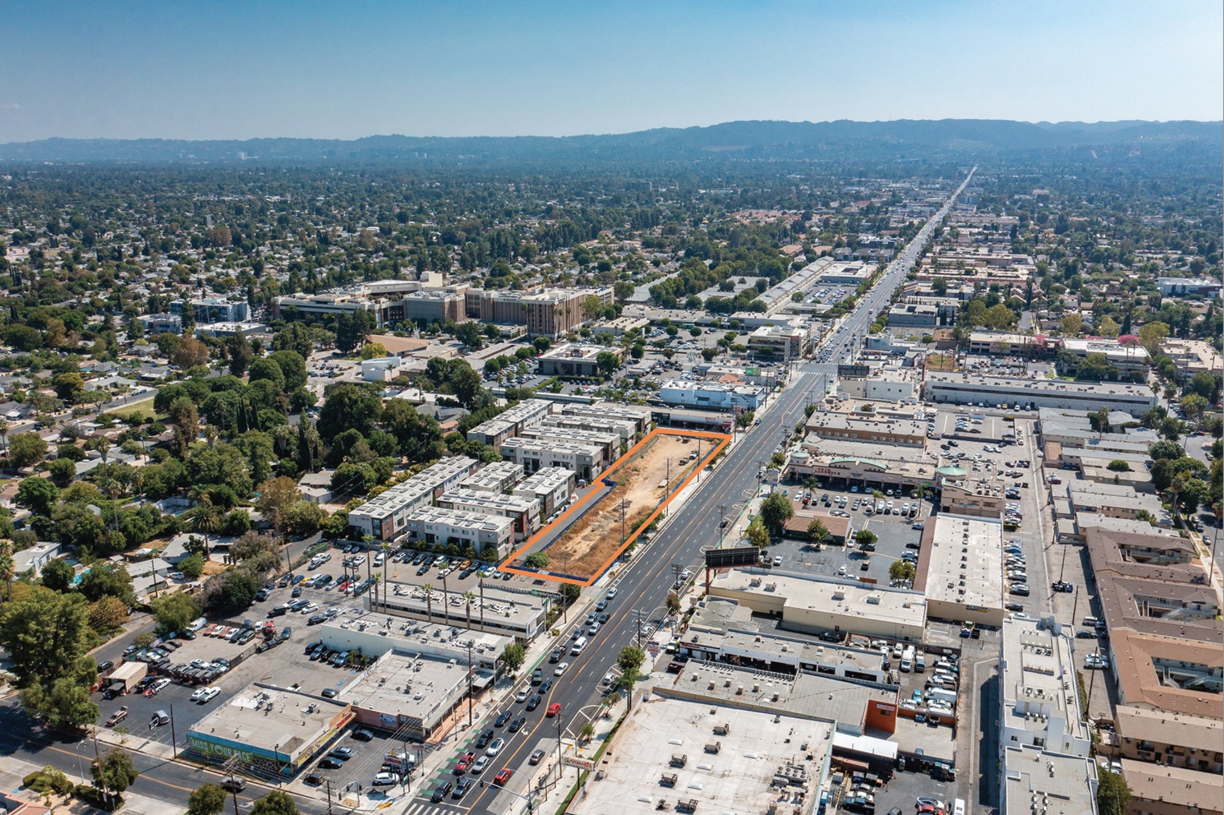 Reseda - MLS - 6.jpg
