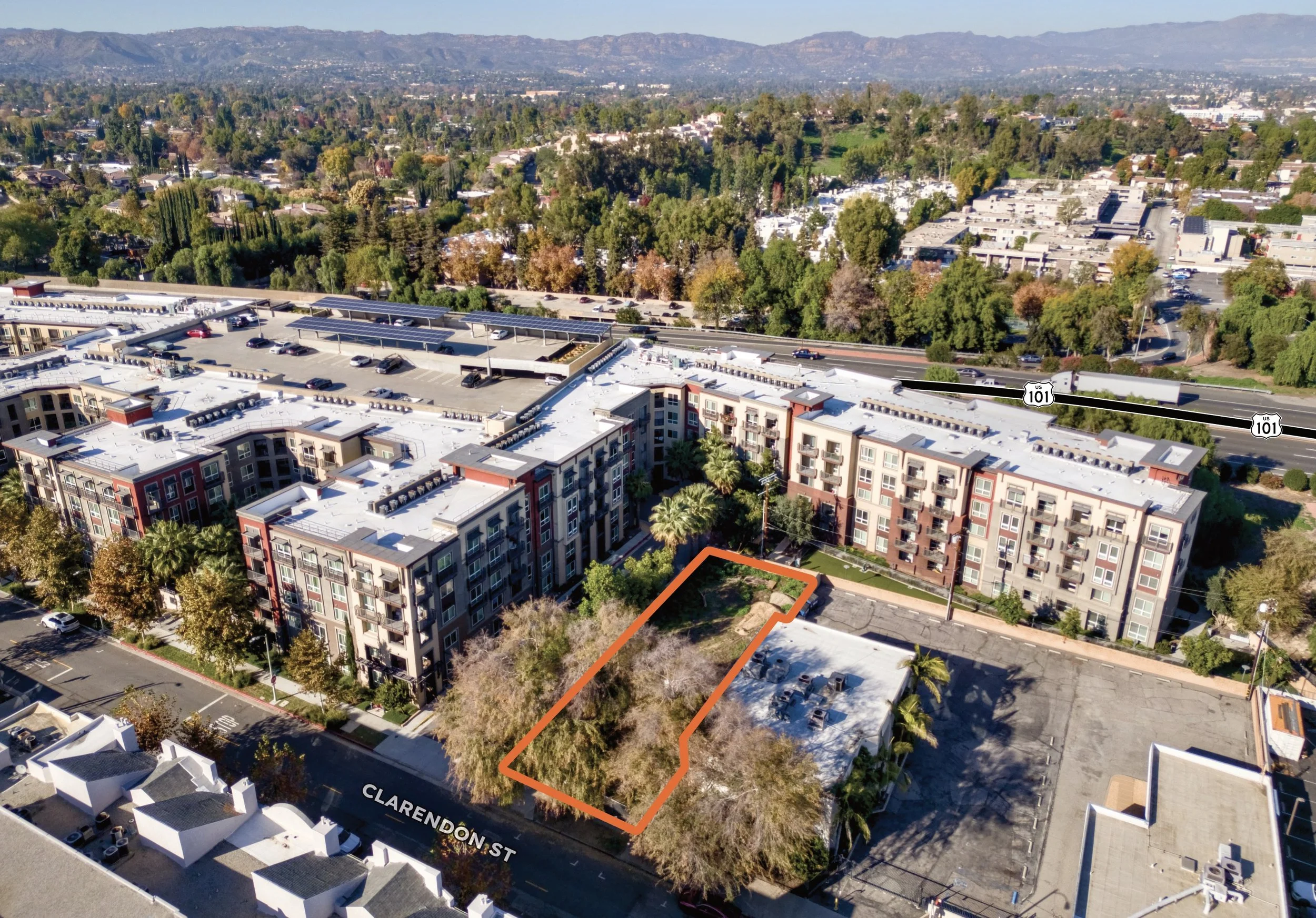 Clarendon 22045 - MLS - 2.jpg