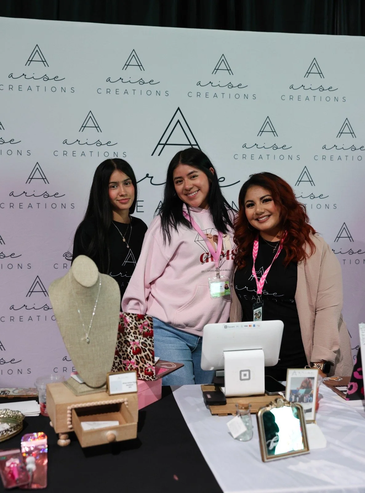 675cf6cd-59b8-40ab-a7b7-15460a666383 2.JPG